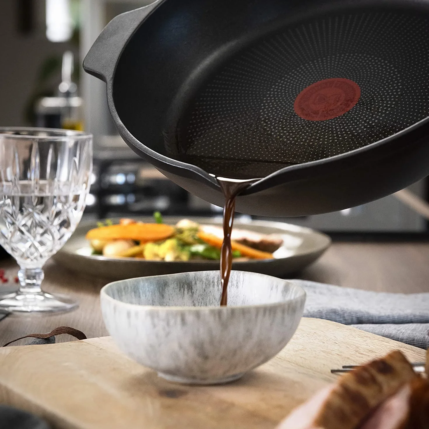 Tefal Aroma On Patelnia 24 cm Aluminiowa Czarna