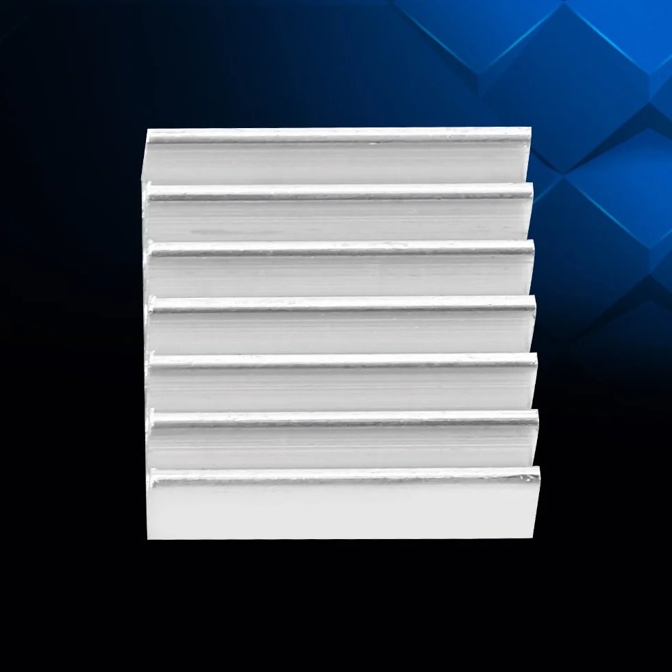 12 szt. Zestaw radiatora aluminiowego z klejem z tyłu Radiator 14 × 14 × 6 mm