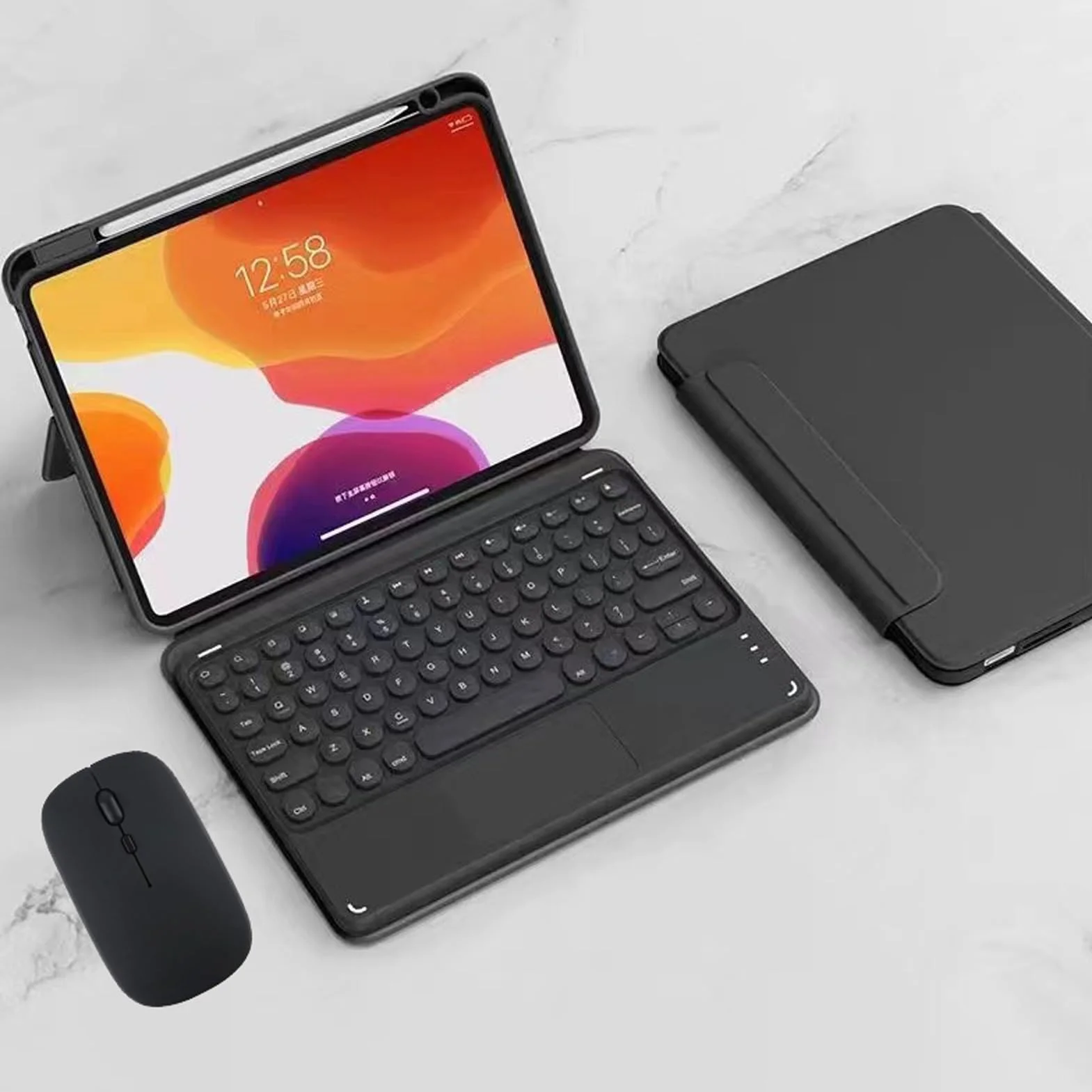 Etui na Klawiaturę do iPada 10,2 Cala 9./ 8./ 7. Generacji (2021/2020/2019) z Uchwytem na Rysik, Regulowany Tryb Pionowy/Poziomy, QWERTY Bezprzewodowa Gładzikiem Klawiatura z Myszką, Czarny