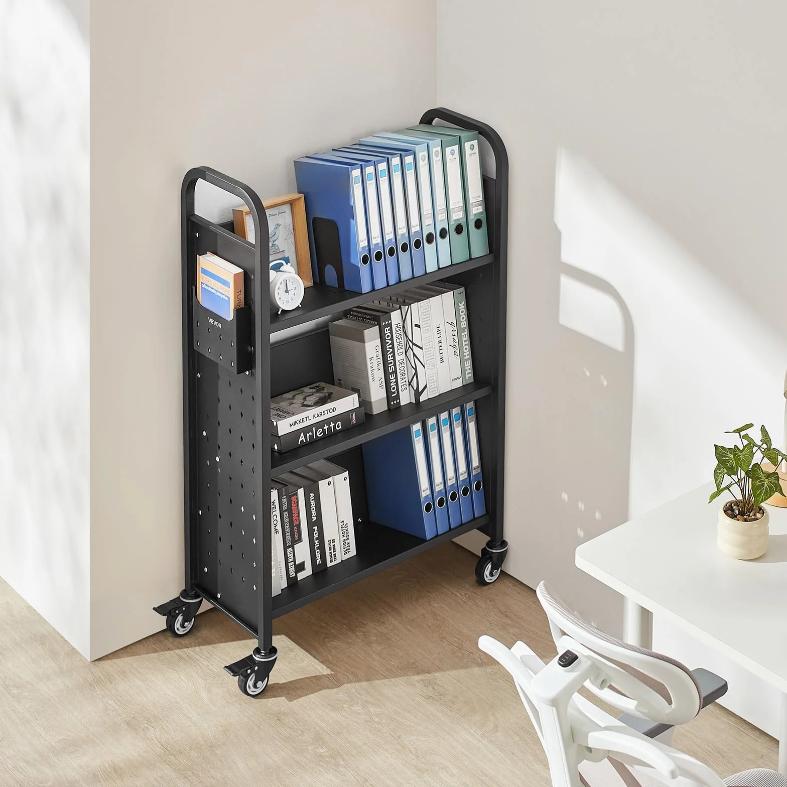VEVOR Koszyk na książki z biblioteką na kółkach, pojemność 150 kg, wózek biblioteczny 30 x 15 x 48 cm, jednostronne półki w kształcie litery V z 3-calowymi zamykanymi kółkami, ciężarówka na półki