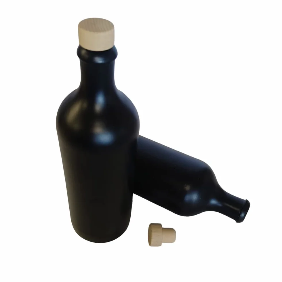 Butelki z kamionki czarno-matowej 750 ml z drewnianym korkiem Made in Germany