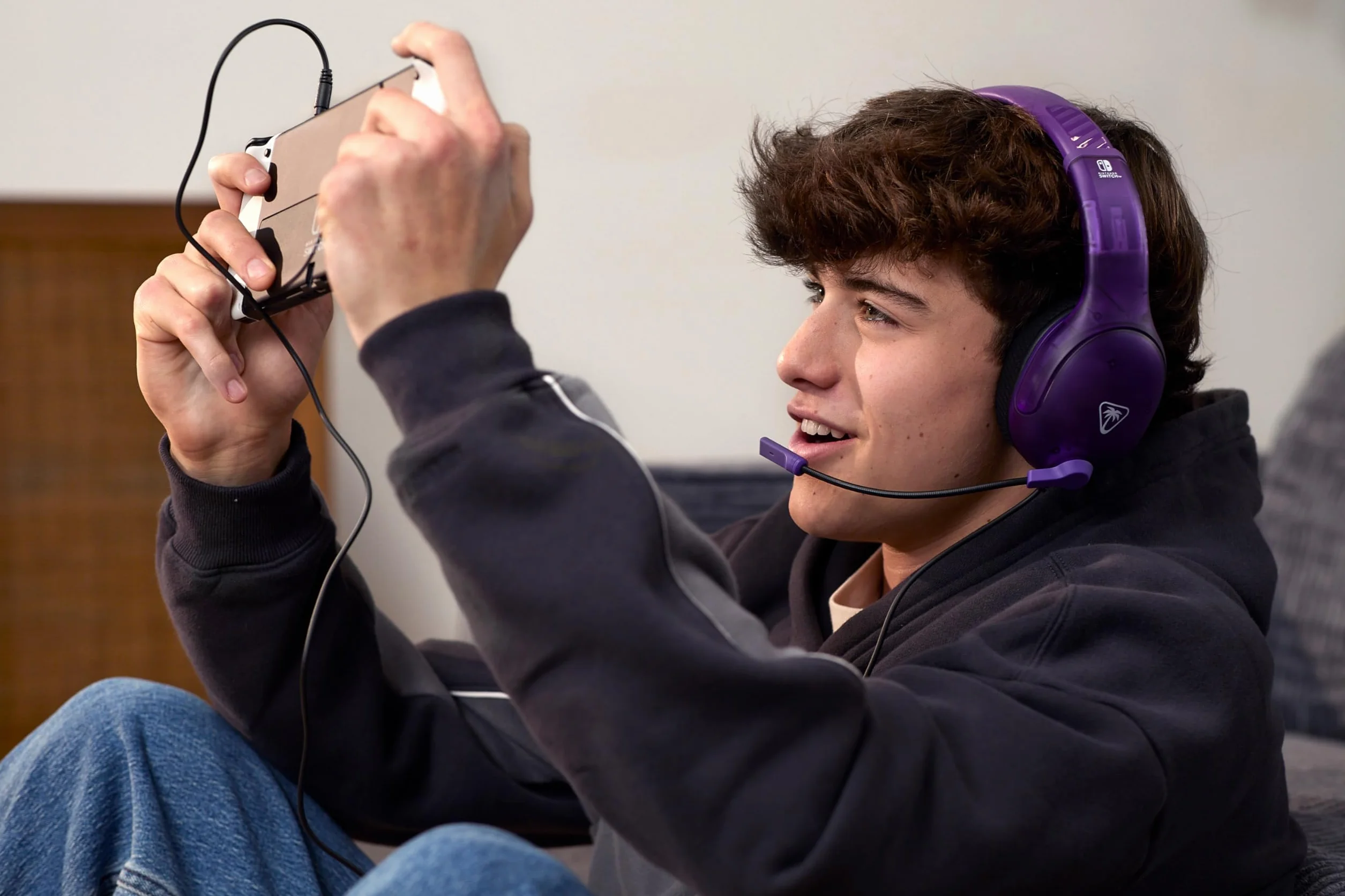 Turtle Beach Airlite Fit Przewodowe słuchawki gamingowe z oficjalną licencją dla Nintendo Switch, Lite, model OLED, Duch Fioletowy
