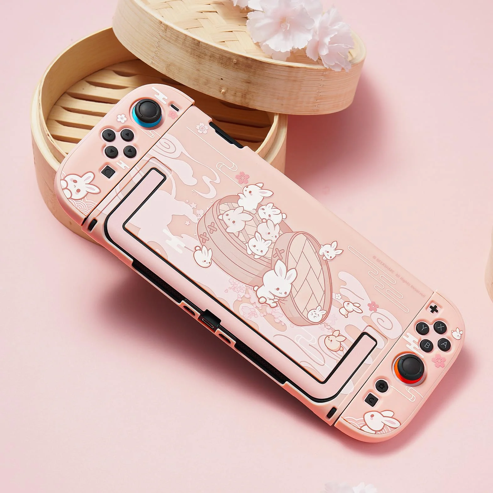 GeekShare Powłoka ochronna kompatybilna z Switch 2, Kawaii Cartoon dokowalna obudowa kompatybilna z Switch 2, odporna na zarysowania i amortyzująca wstrząsy pokrywa skórka - Królik Parowanej Bułeczki