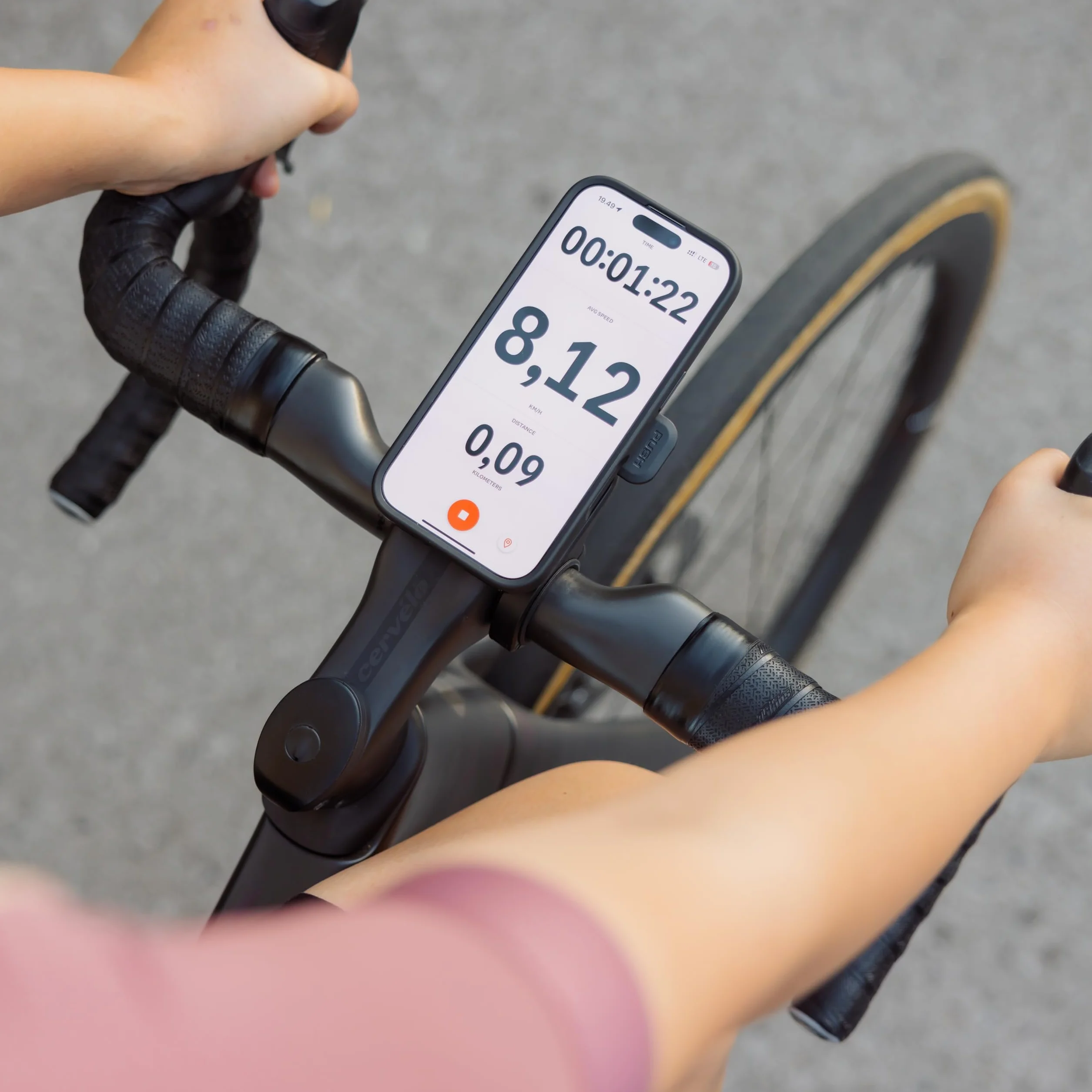 Quad Lock Out Front PRO uchwyt na kierownicę rowerowy uchwyt na telefon (V2) z MAG etui na telefon do Google Pixel 7