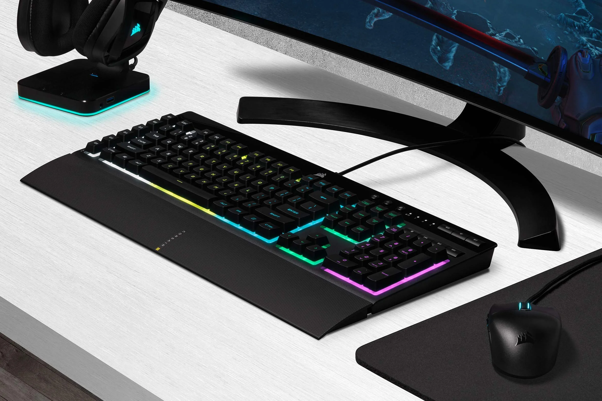 CORSAIR K55 RGB PRO przewodowa klawiatura do gier, IP42, odporna na kurz i zalanie, 6 klawiszy makro z integracją Elgato, kompatybilna z iCUE, QWERTY UK, PC, Mac, Xbox, czarna