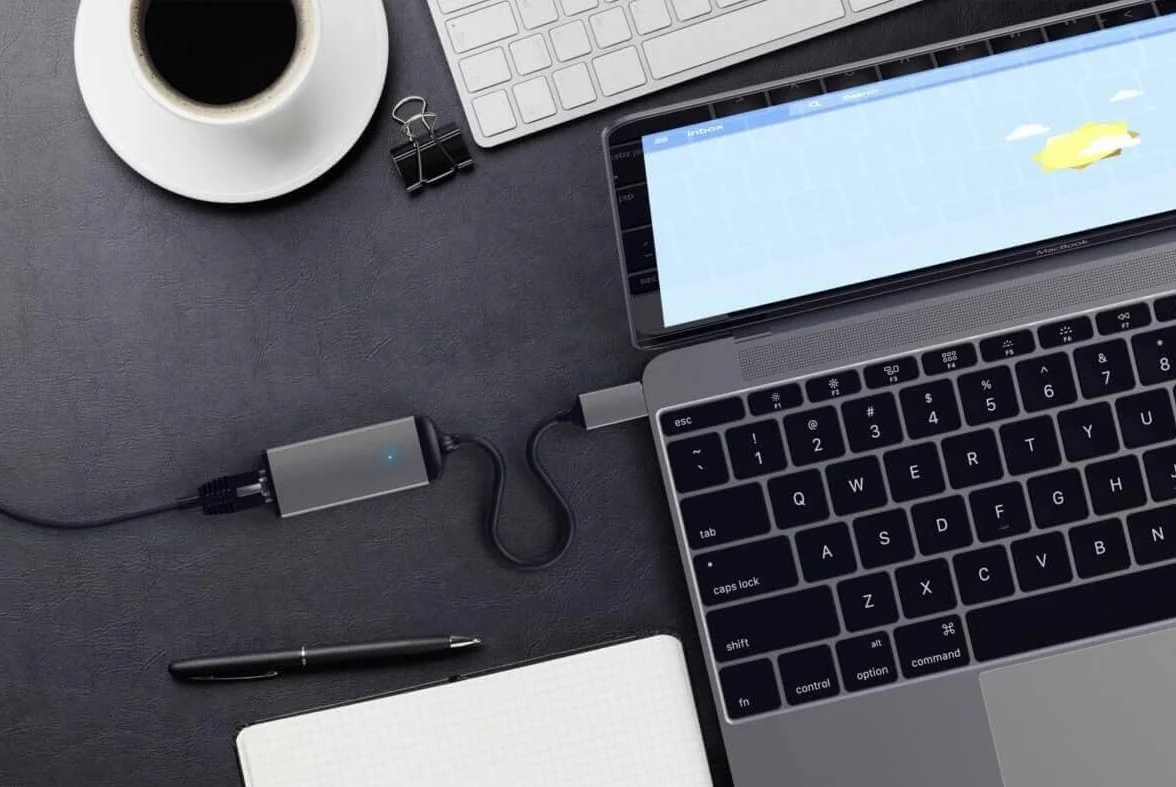SATECHI Adapter Ethernet USB-C z aluminium, połączenie gigabitowe 10/100/1000 Mb/s, kompaktowa konstrukcja typu plug-and-play do MacBook Air/Pro/Neo, laptopa, iPad, iPhone i innych – gwiezdna szarość