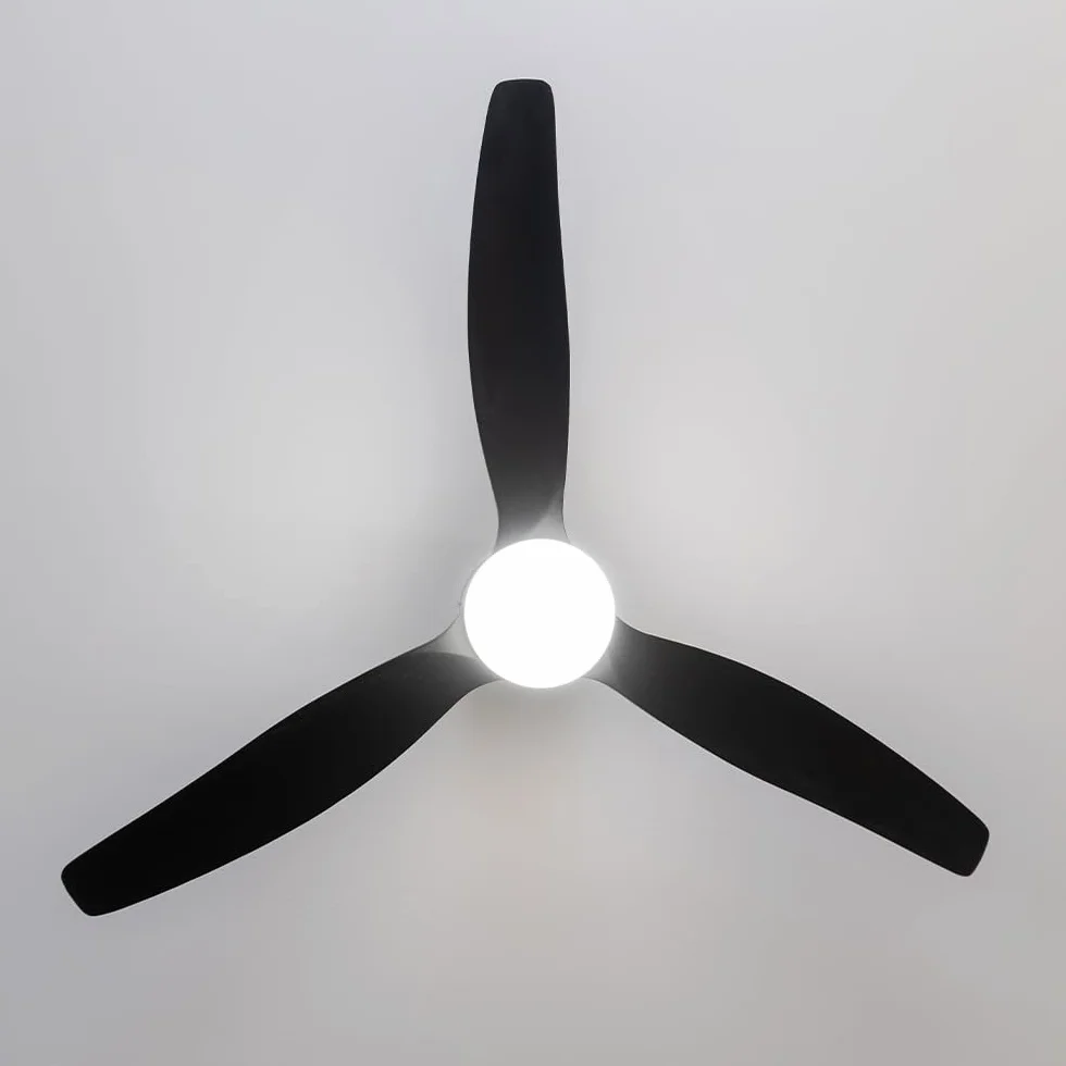 Cecotec - Wentylator sufitowy EnergySilence Aero 5600 Aqua Black&Black - 40 W i 52", Wi-Fi, pilot zdalnego sterowania, stopień ochrony IP44, światło, 6 prędkości, 3 łopatki, zima-lato, timer 8h