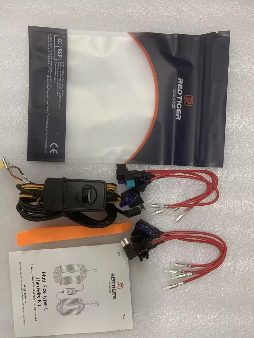 REDTIGER F7N zestaw kabli sztywnych kamer dashcam Port USB C do kamery samochodowej zestaw kabli ładujących 12 V - 24 V do 5 V z zestawem bezpieczników, ochrona przed niskim napięciem dla kamery