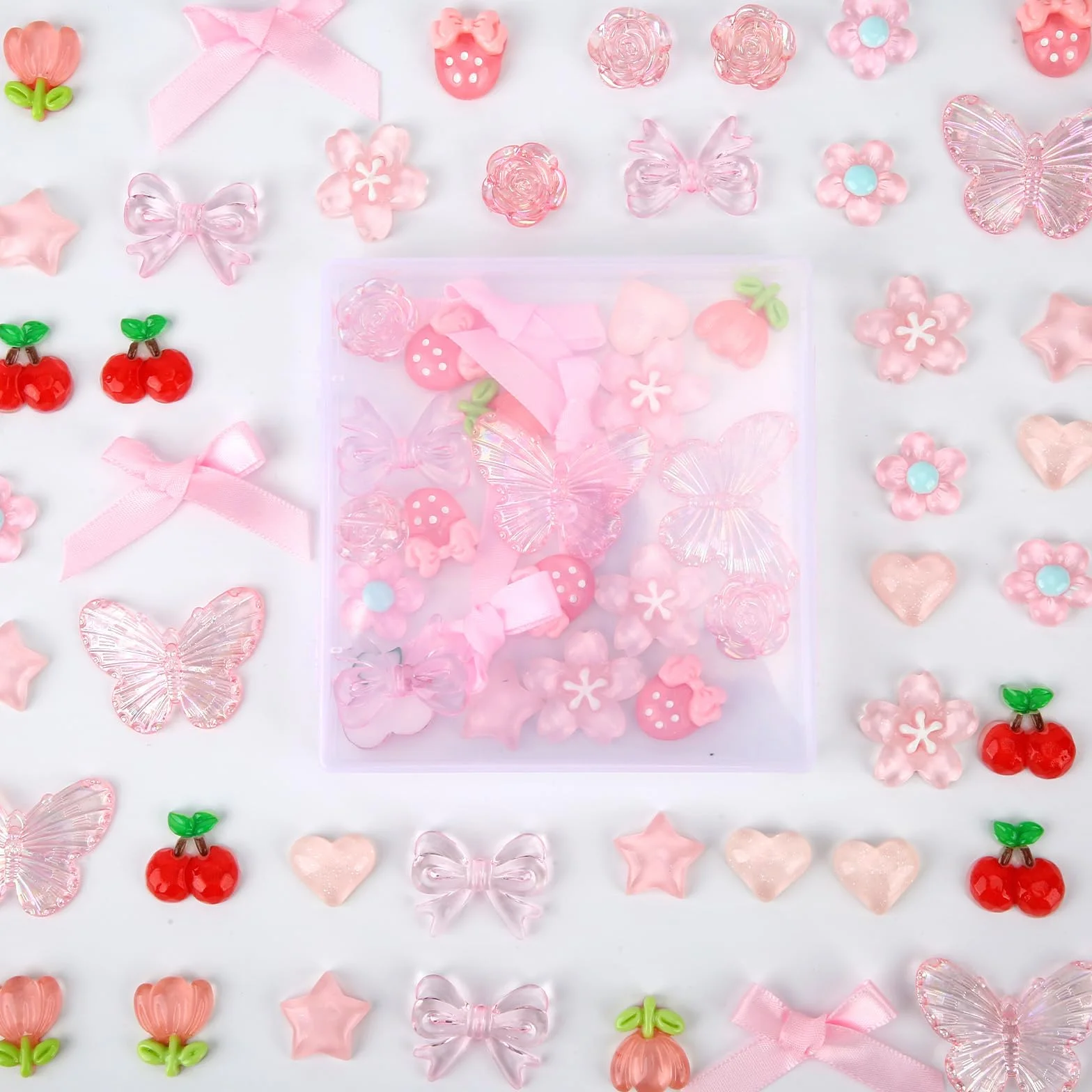 Tinoaly 66szt Różowy Junk Case Charms Kit, Żywiczne Akrylowe Etui na Telefon Wiśniowe Kwiatowe Kokardki Róże i Motylowe Slime Charms do DIY Crafting Scrapbooking i Decoden Decoration