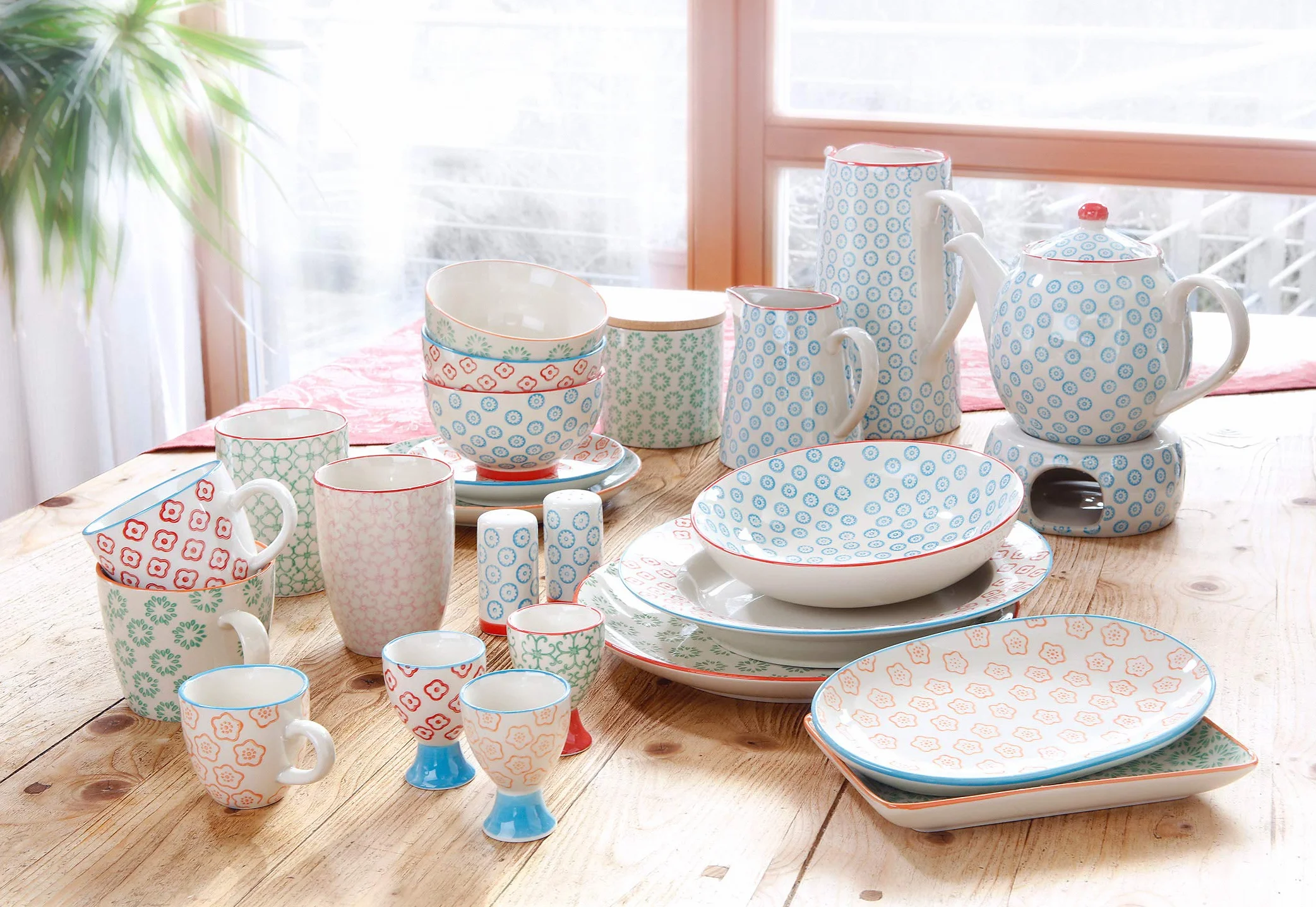 Bloomingville Ceramiczne talerze obiadowe 25 cm, zestaw 3 sztuk, Emma, kamionka, niebiesko-czerwony zielony