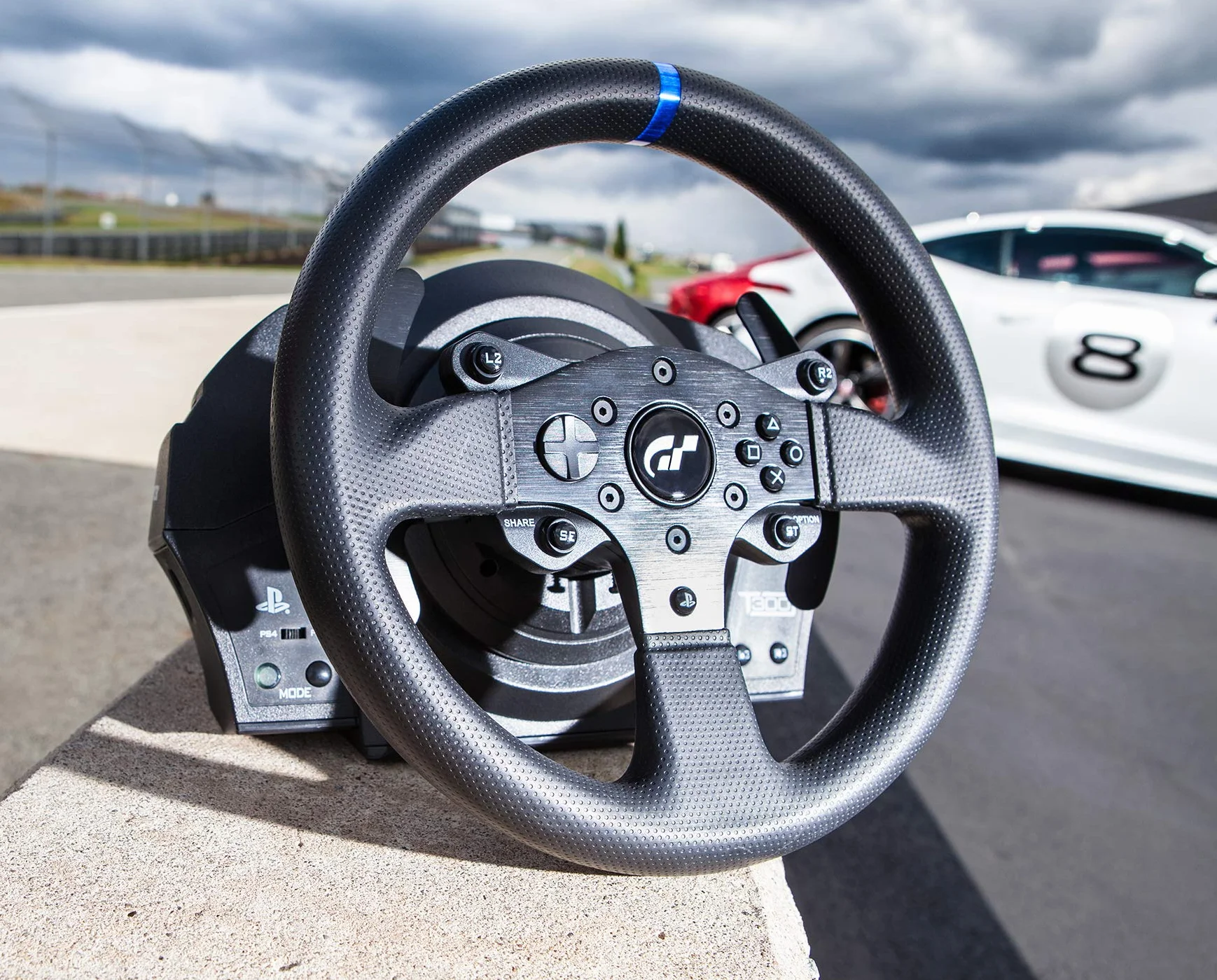 Thrustmaster T300 RS GT Kierownica Wyścigowa z Force Feedback - Oficjalnie licencjonowana przez Gran Turismo - PS5 / PS4 / PC