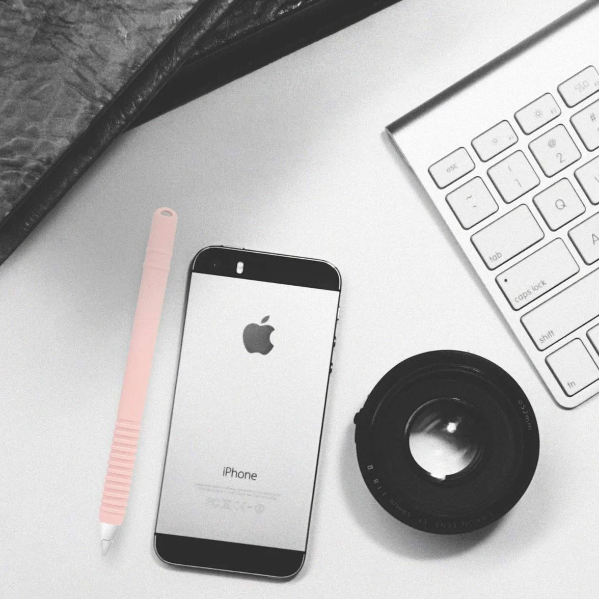 kwmobile Silikonowa skórka kompatybilna z Apple Pencil (1. generacji) - miękki elastyczny pokrowiec ochronny na długopis do tabletu - zakurzony róż