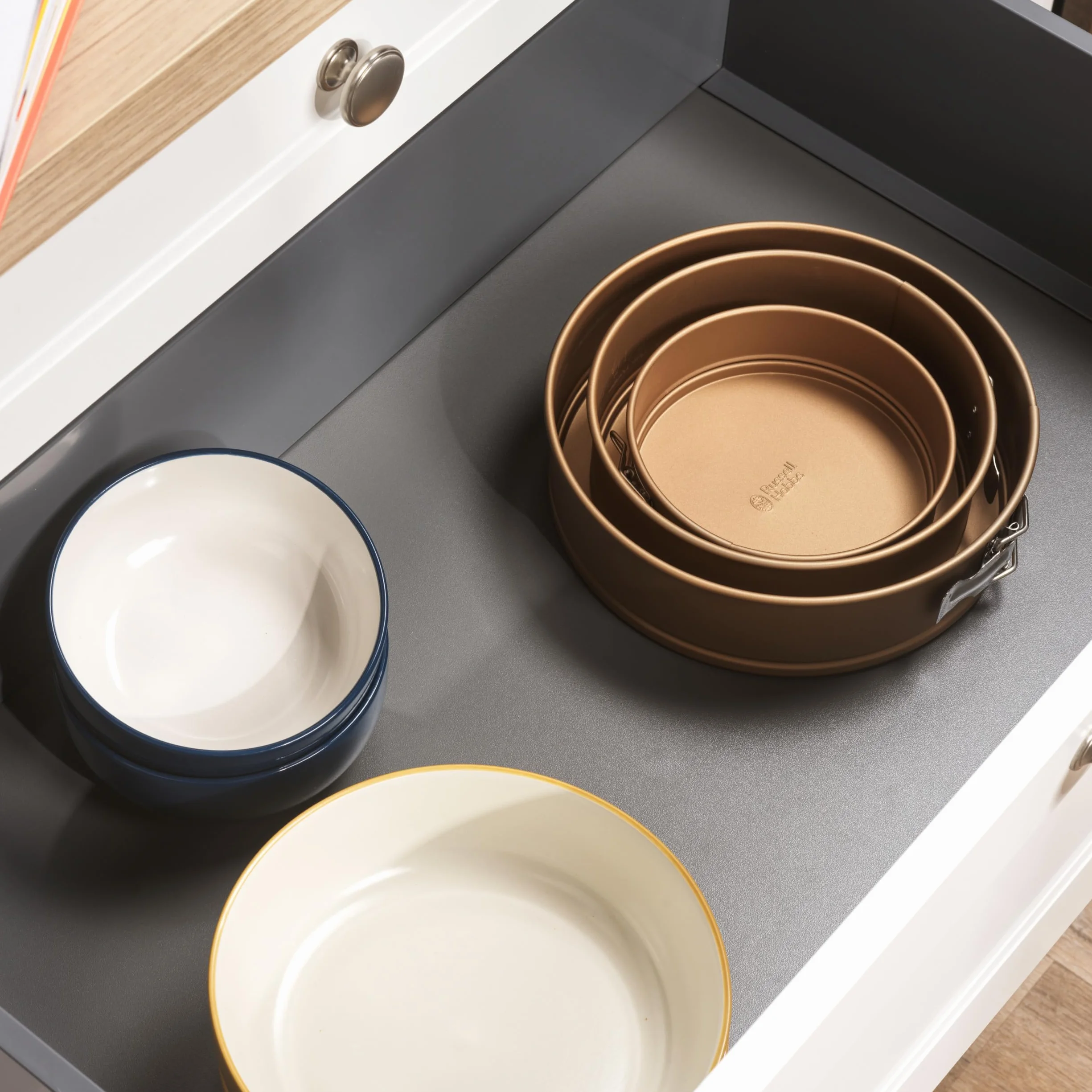 Russell Hobbs Opulence Zestaw Okrągłych Tortownic 3 Sztuki 16 cm 20 cm 24 cm Nieprzywierająca Blacha do Ciasta Stal Węglowa