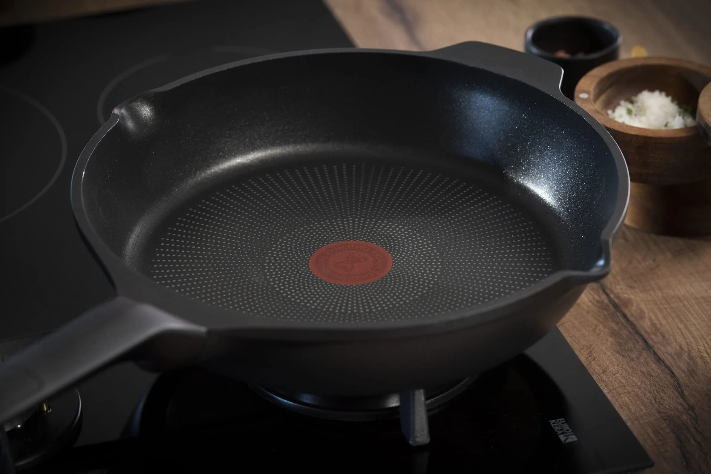 Tefal Aroma On Patelnia 24 cm Aluminiowa Czarna