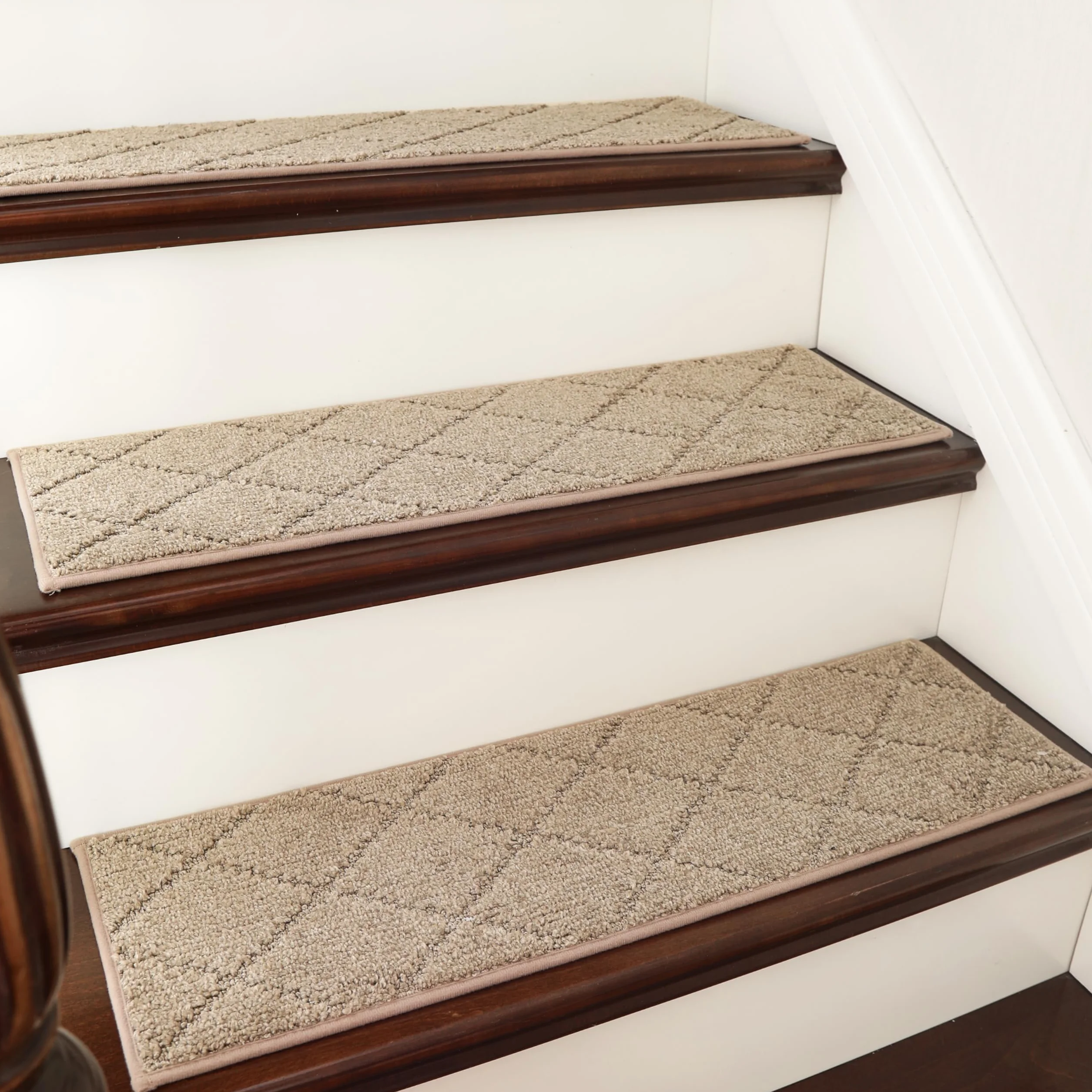 COSY HOMEER 15 sztuk mat na schody 70 x 22 cm, antypoślizgowe maty na schody, samoprzylepne, można prać w pralce, 100% poliester, plecy z TPE, idealne dla dzieci, seniorów i zwierząt domowych, beżowe