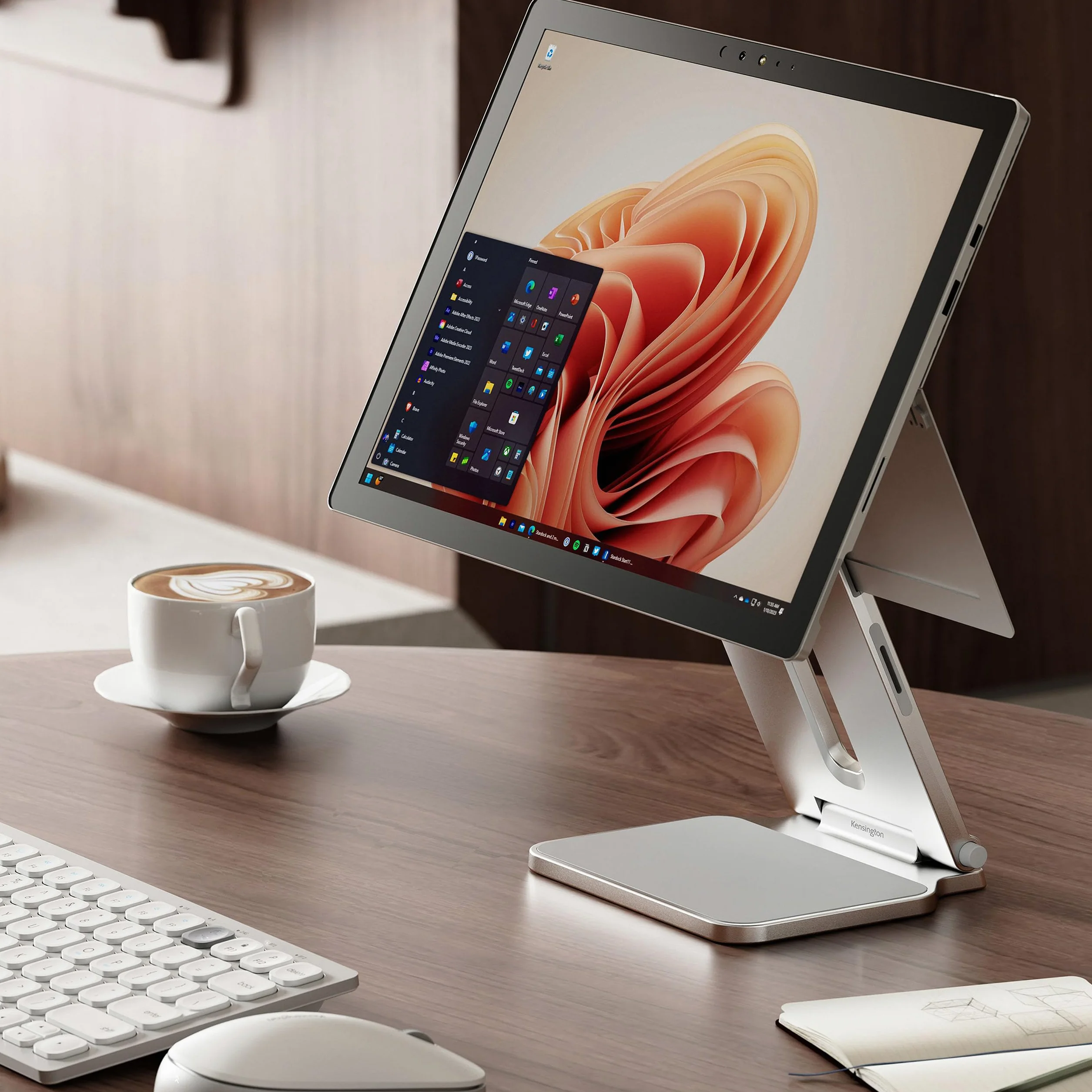Podstawka pod laptopa Kensington stworzona we współpracy z Microsoft, 126,4 x 139,4 x 193 mm. Antypoślizgowa i amortyzująca powierzchnia, stworzona dla Surface Pro i Surface Go (K58277WW)