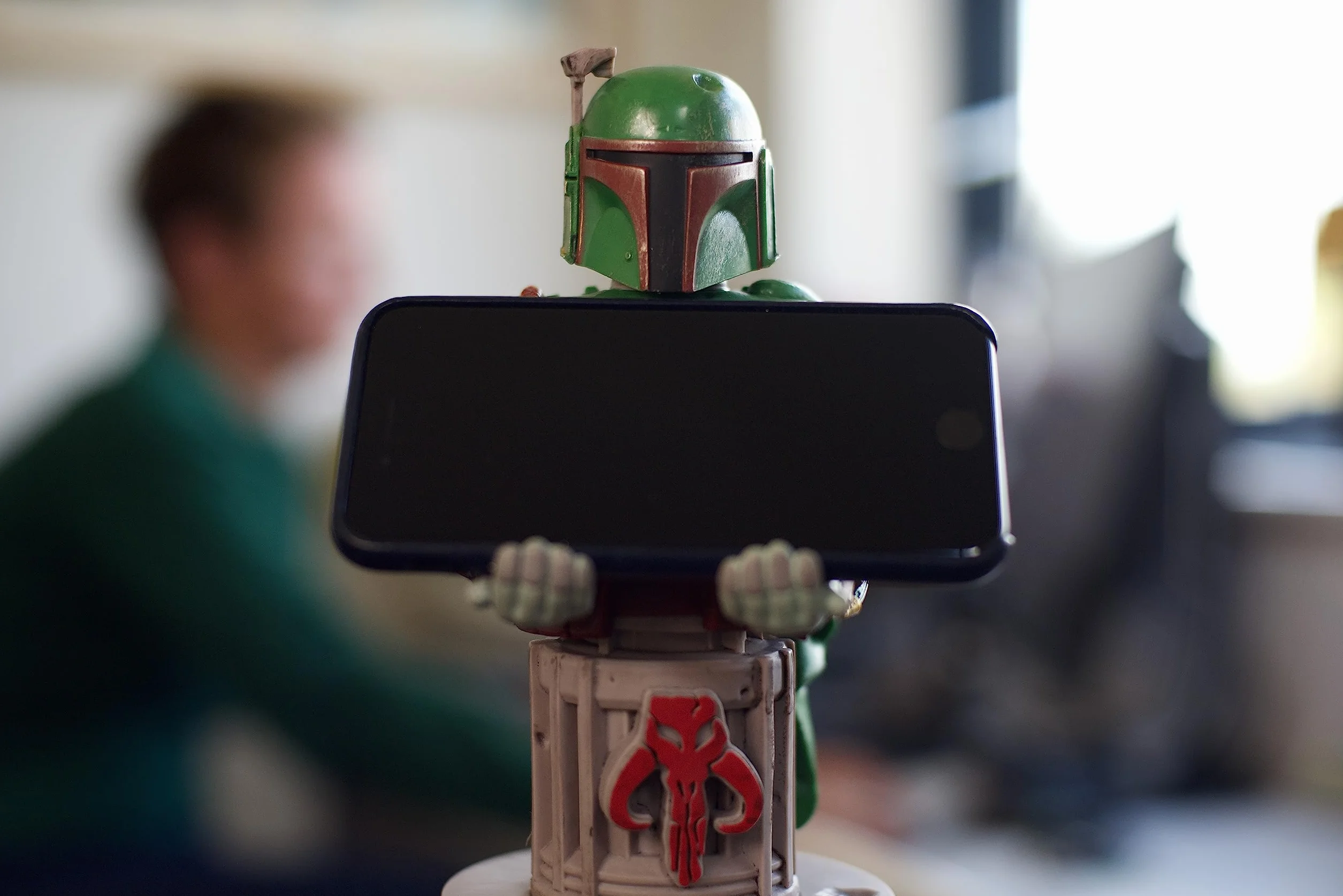 Cable Guys - Star Wars Boba Fett Gaming Accessories Holder & Phone Holder for Most Controller (Xbox Series X, PlayStation PS5, Nintendo Switch) & Phone (iPhone, Google Pixel, Samsung)