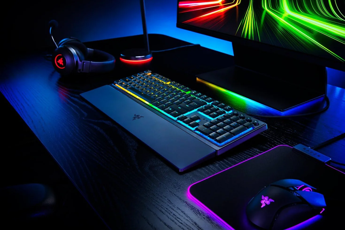 Razer Ornata V3 – niskoprofilowa klawiatura z membraną Mecha-Membrana z Razer Chroma RGB (hybrydowy przełącznik membranowy, ergonomiczna podpórka na nadgarstki) układ brytyjski, czarna