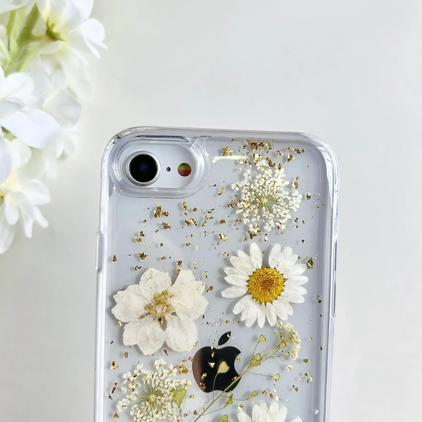 AMART na iPhone 7/8/SE 3/SE 2020 etui z kwiatami, przezroczyste etui z prawdziwymi suszonymi kwiatami, przezroczyste z motywem brokatu miękkie silikonowe etui ochronne na iPhone SE 3 (złoty kwiat)