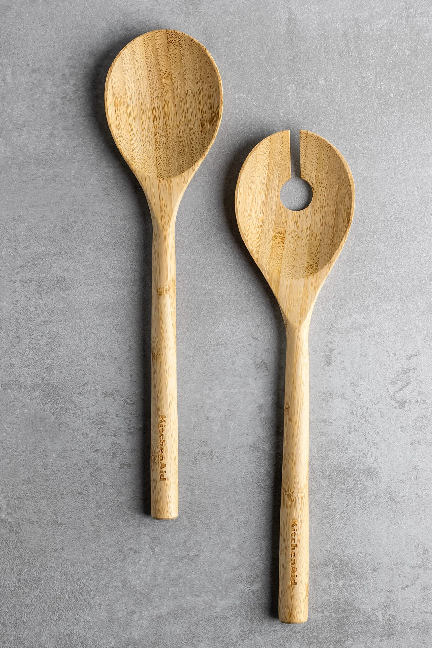 KitchenAid Bambusowe serwery do sałatek, szczypce do sałatek, widelec i łyżka, zestaw sztućców, idealne do mieszania sałatek i serwowania kolacji, 30 cm