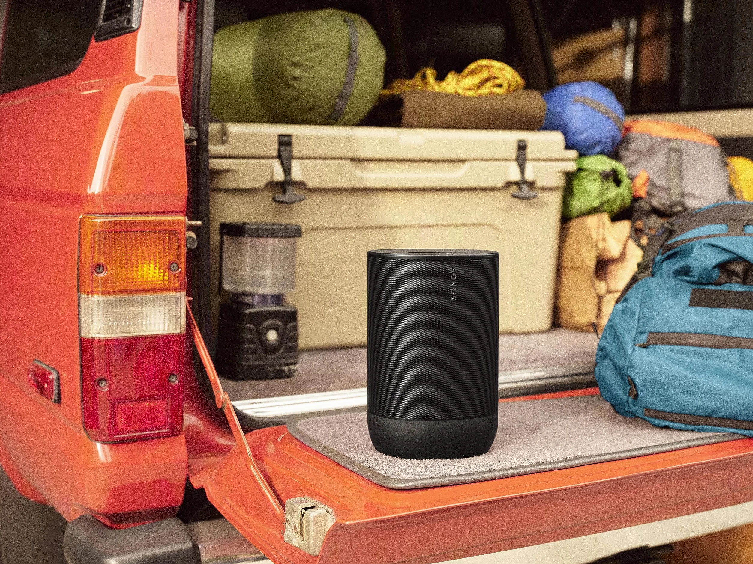 Sonos Move 2 | Bezprzewodowy głośnik przenośny z Wi-Fi, Bluetooth, Amazon Alexą, 24 godzinami pracy na akumulatorze, indukcyjną podstawą ładującą - Czarny