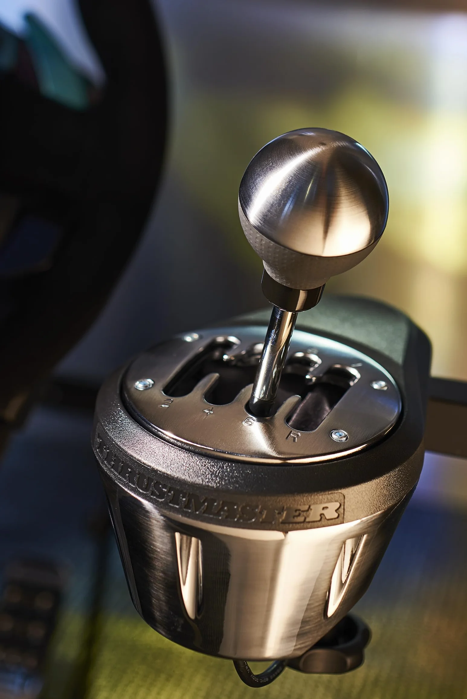 Thrustmaster TH8A Add-On Shifter — zaawansowana, realistyczna skrzynia biegów, kompatybilna z wieloma platformami (PC, PS4, PS5, Xbox)