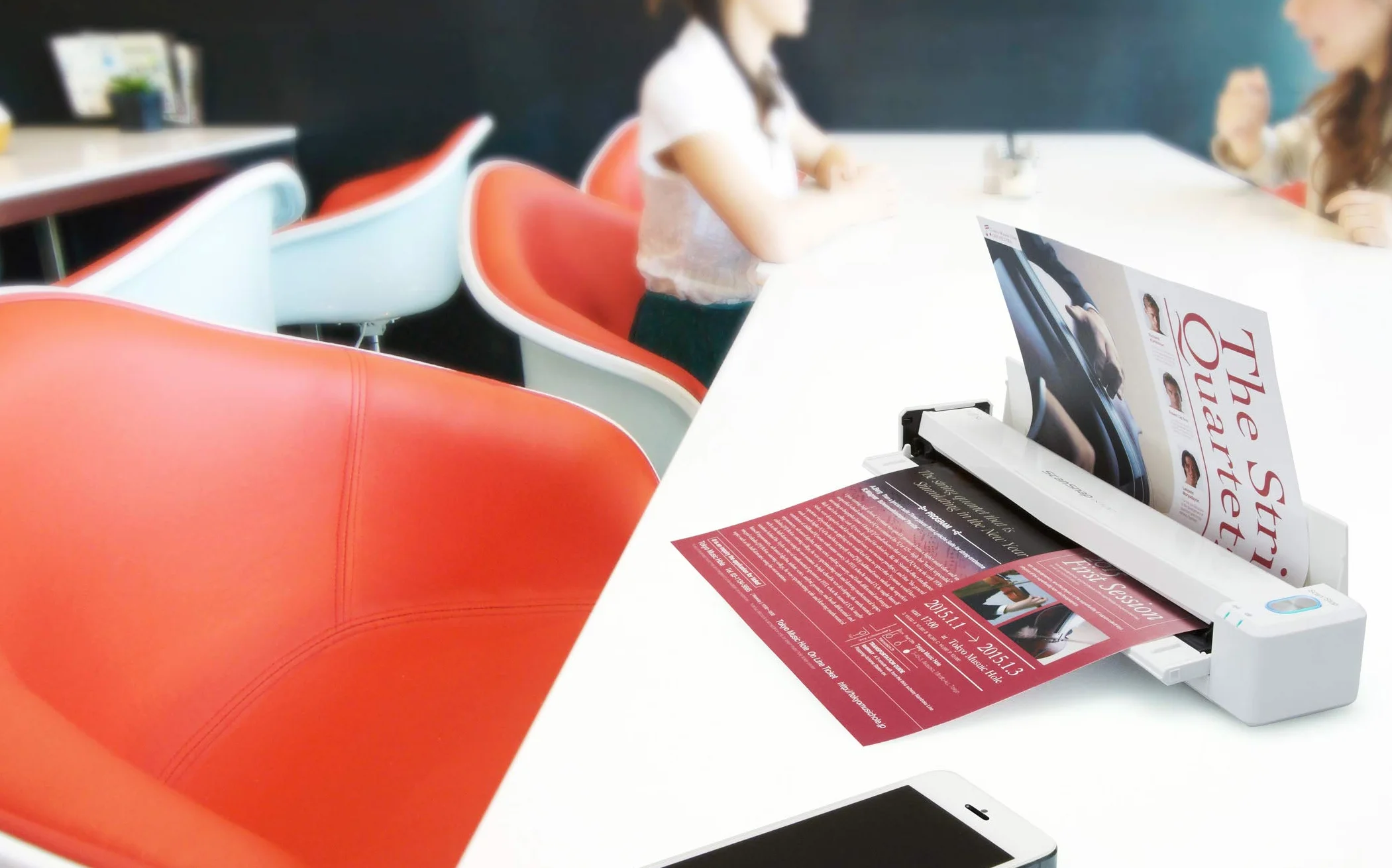 ScanSnap iX100 Blanc - Scanner Portable de Documents - Scanner Rechargeable, A4, sans Fil avec WiFi et USB