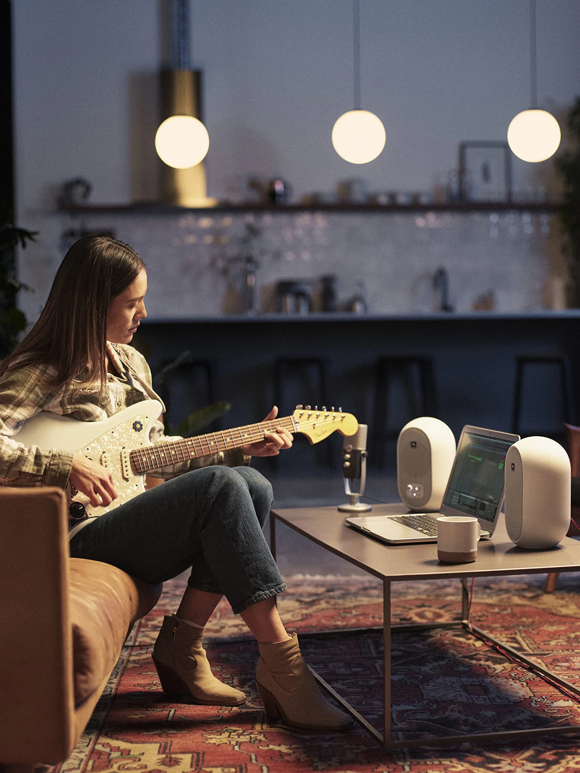 JBL 1 Series 104 Kompaktowe zasilane monitory stacjonarne wersja Bluetooth - białe (sprzedawane jako para)