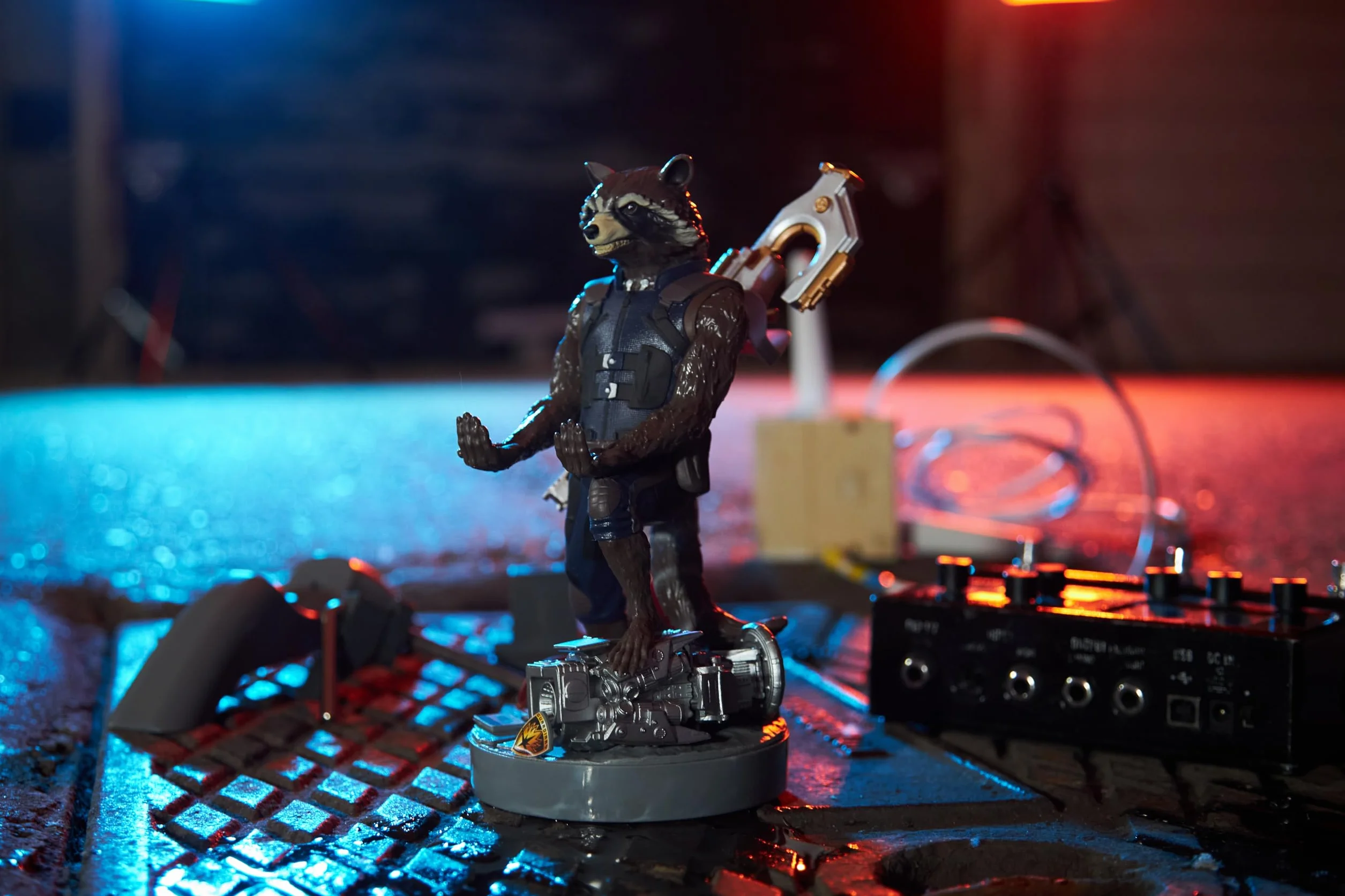 Cable Guys - Guardians of the Galaxy Rocket Gaming Accessories Holder & Phone Holder for Most Controller (Xbox, Play Station, Nintendo Switch) & Phone