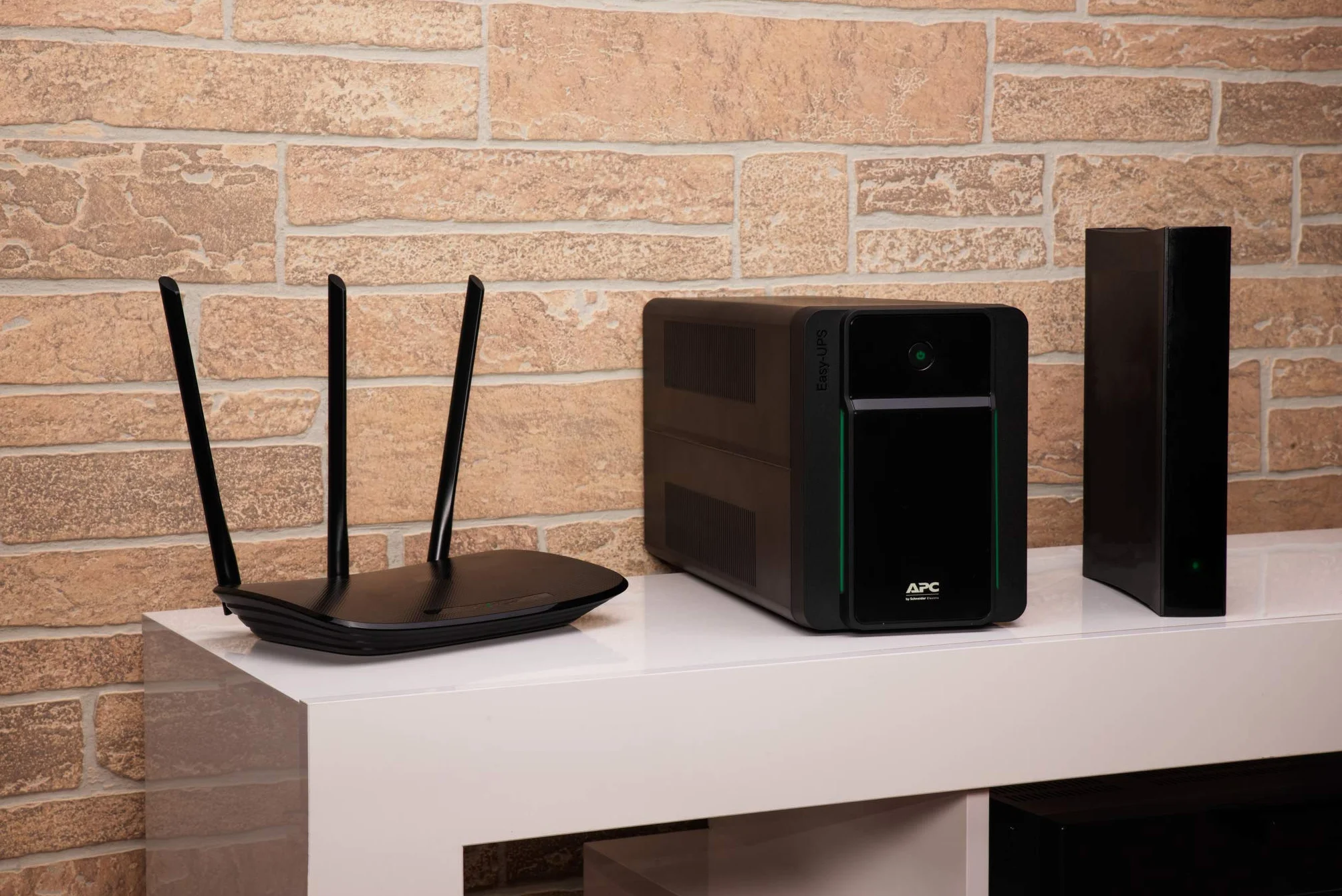 APC BVX1600LI-GR