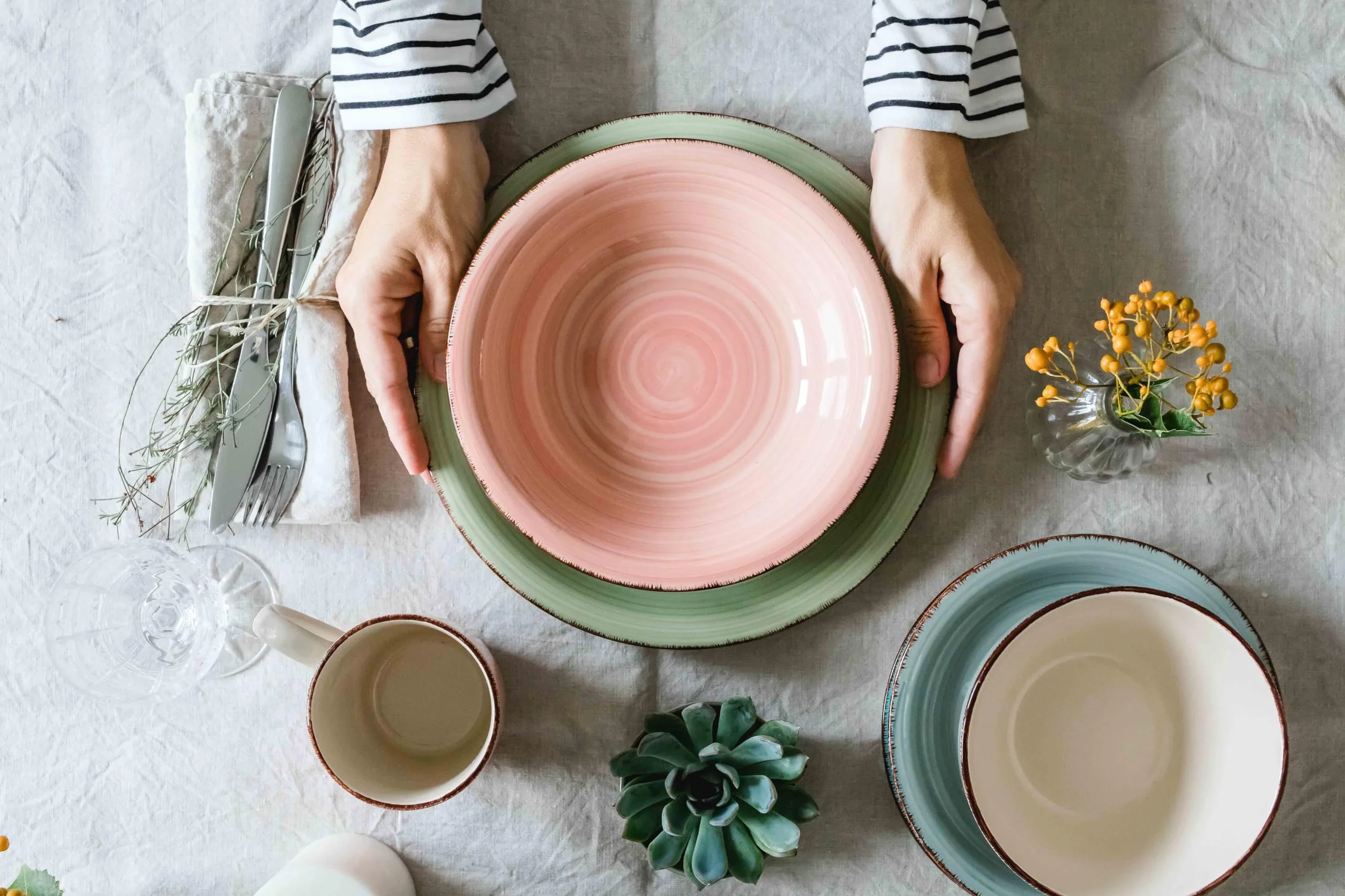 MÄSER Bel Tempo II 30-częściowy zestaw naczyń ceramicznych vintage różowy
