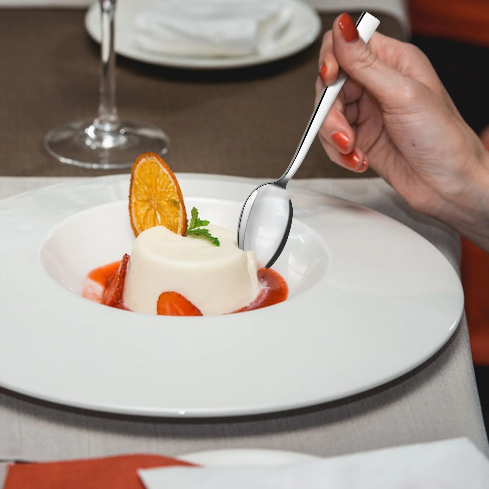 HaWare łyżki do jadalni, zestaw 6 łyżek ze stali nierdzewnej, 19,5 cm łyżki do zupy i łyżki stołowe, elegancki i nowoczesny zestaw łyżek do menu na dom/restaurację/imprez, wypolerowane na wysoki