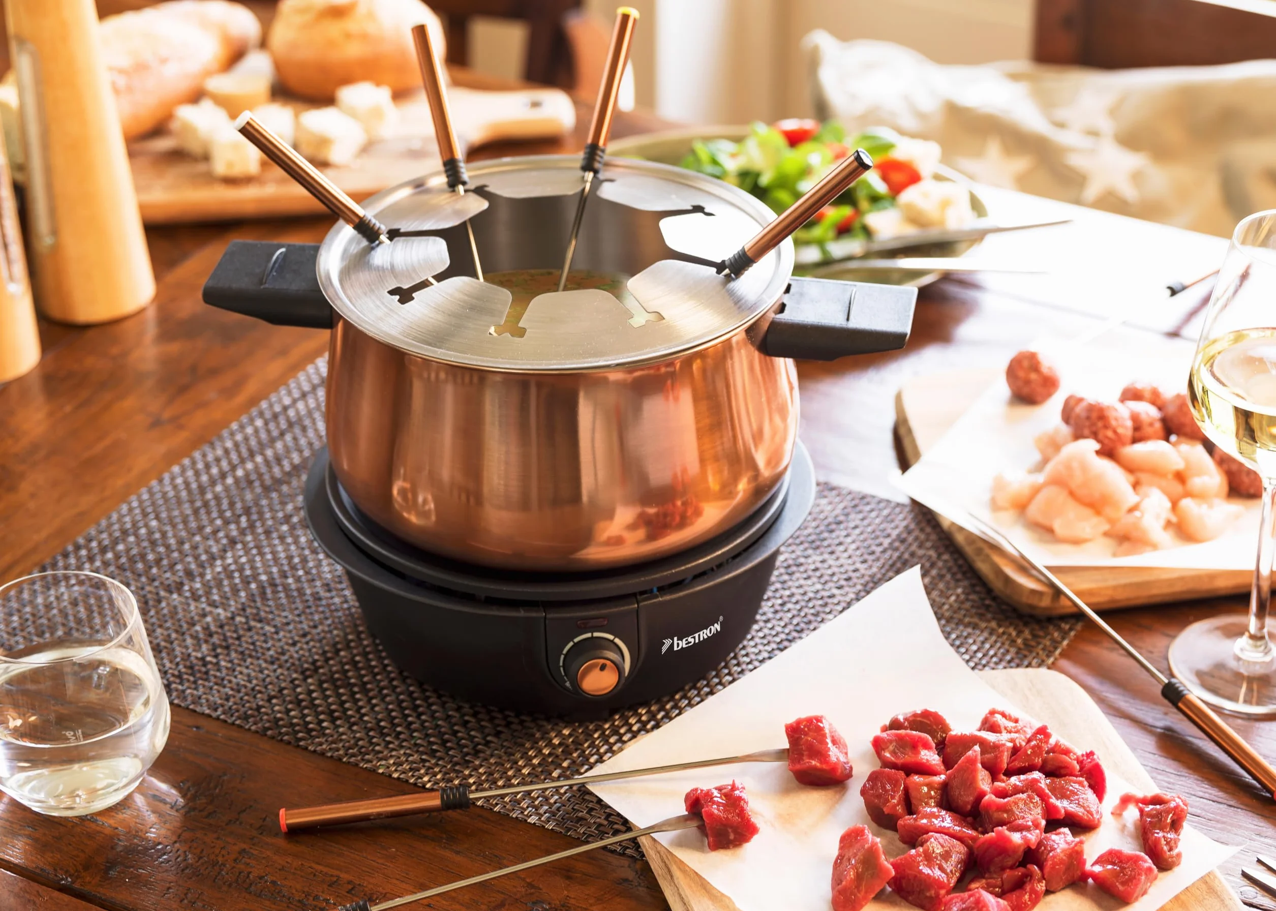 Bestron Elektryczny zestaw do fondue 8 osób 8 widelców termostat kolor miedź