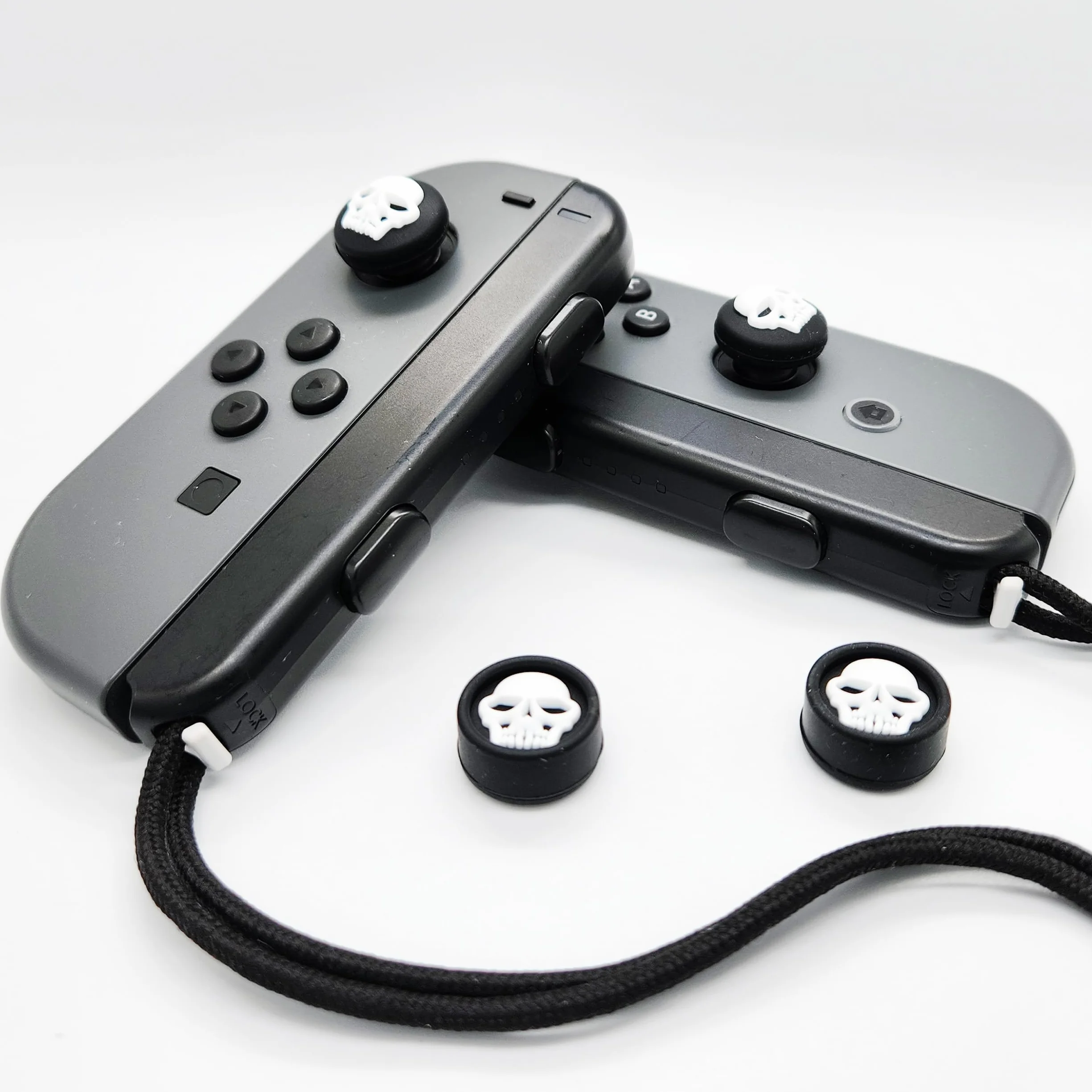 MatoSan Silikonowe nakładki na kciuki (4 sztuki, 3 kolory) – kompatybilne z Nintendo Switch, Switch OLED, Lite, Steam Deck, chronią przed zarysowaniami i zwiększają przyczepność dla graczy