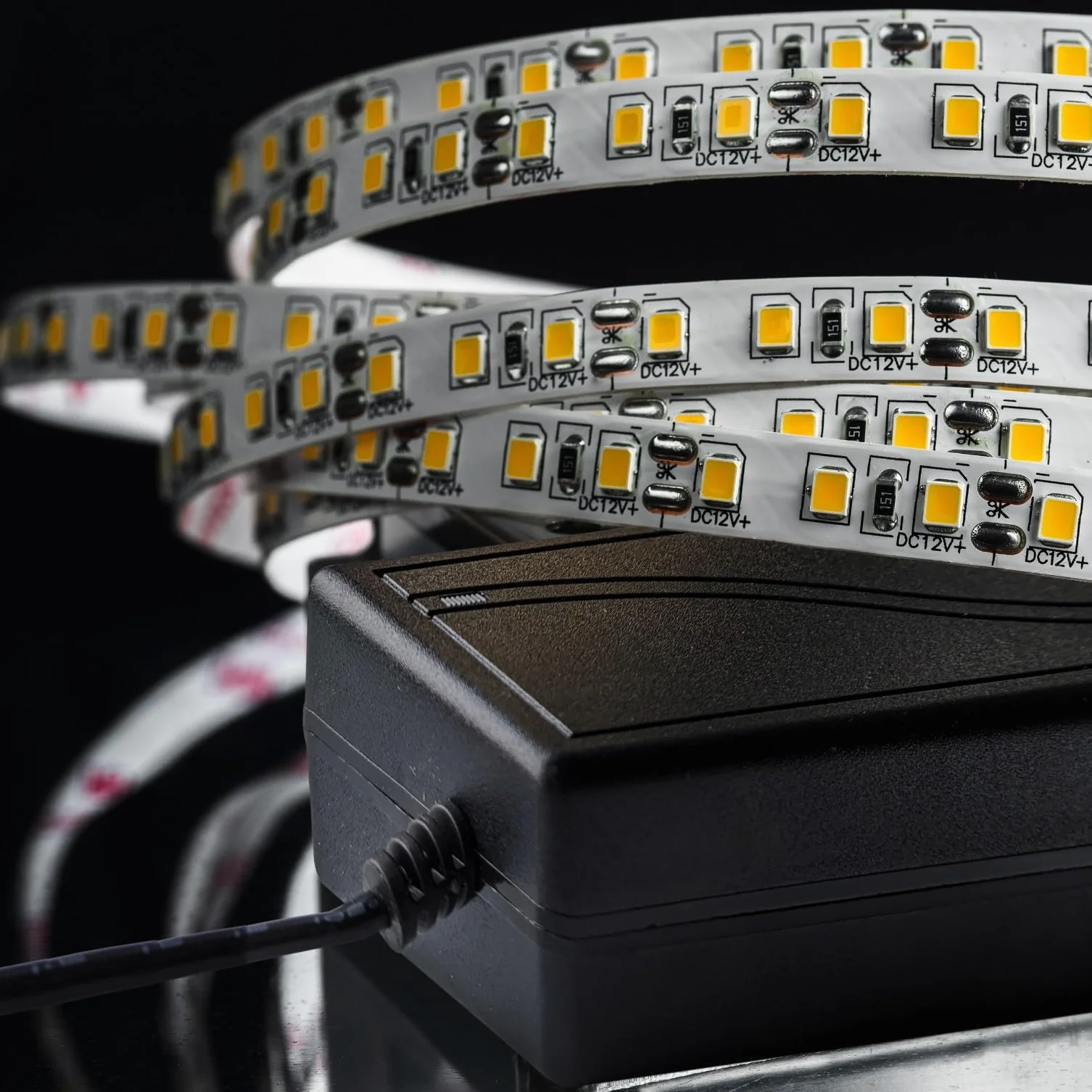 Retoo Zasilacz sieciowy DC 12V 5A 60W 100-240V Zasilacz do taśm LED RGB, Transformator, przetwornica sterownika, zasilacz adapter, ładowarka do pasków, prąd do taśmy, wymiary 11 x 5,3 x 3,2 cm, czarny