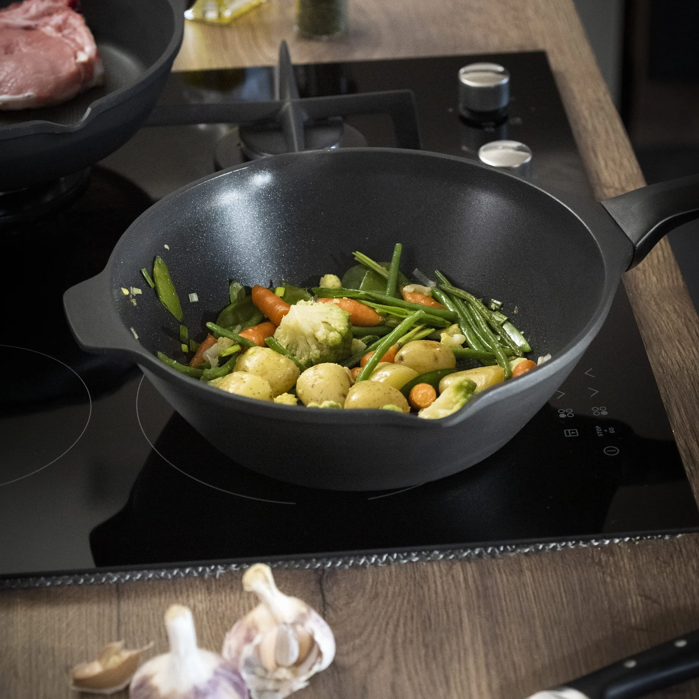 Tefal Aroma On Patelnia 24 cm Aluminiowa Czarna