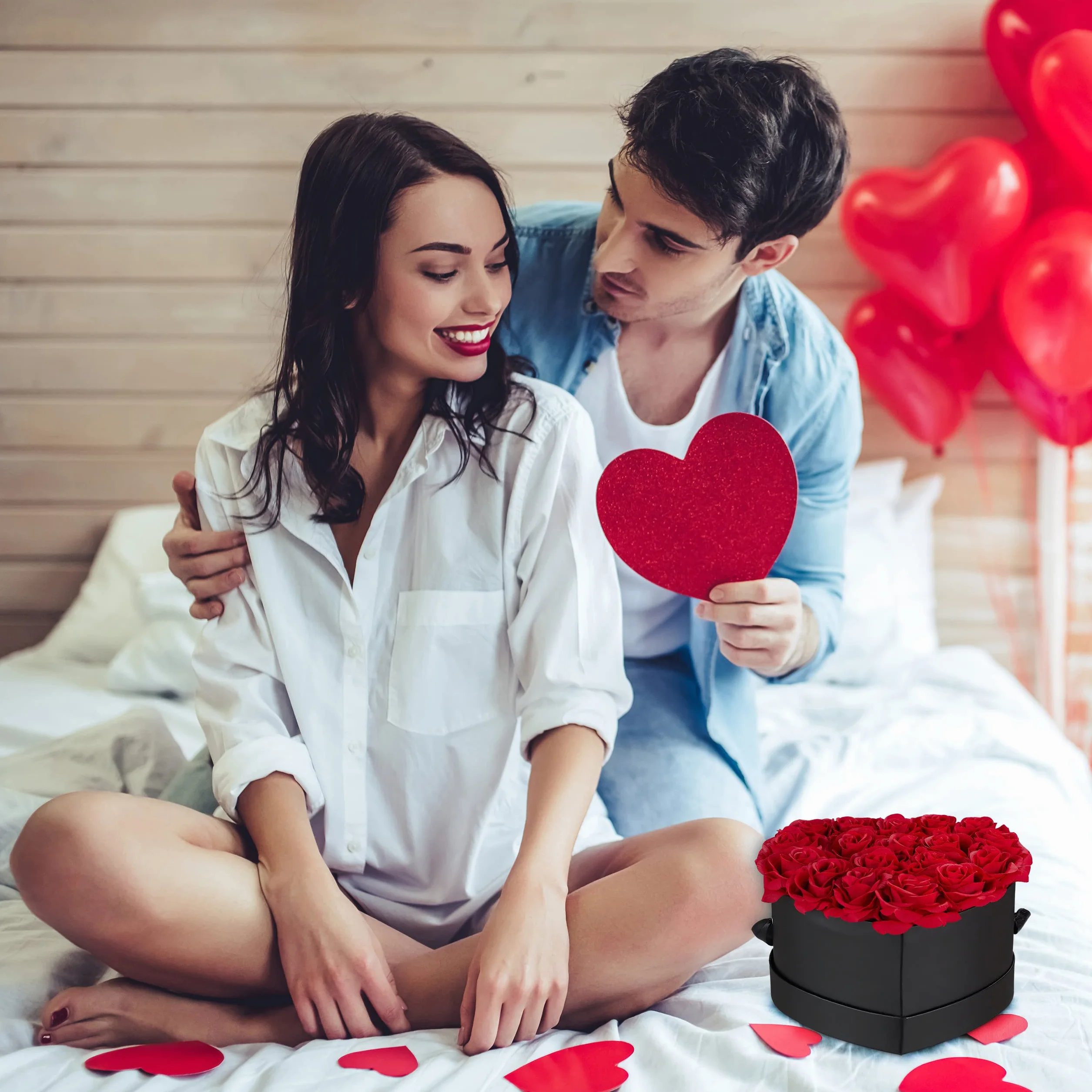 Relaxdays Pudełko na kwiaty w kształcie serca, 18 sztucznych róż, czarne pudełko, ostatnie 10 lat, świetny prezent, bukiet dekoracyjny, czerwony