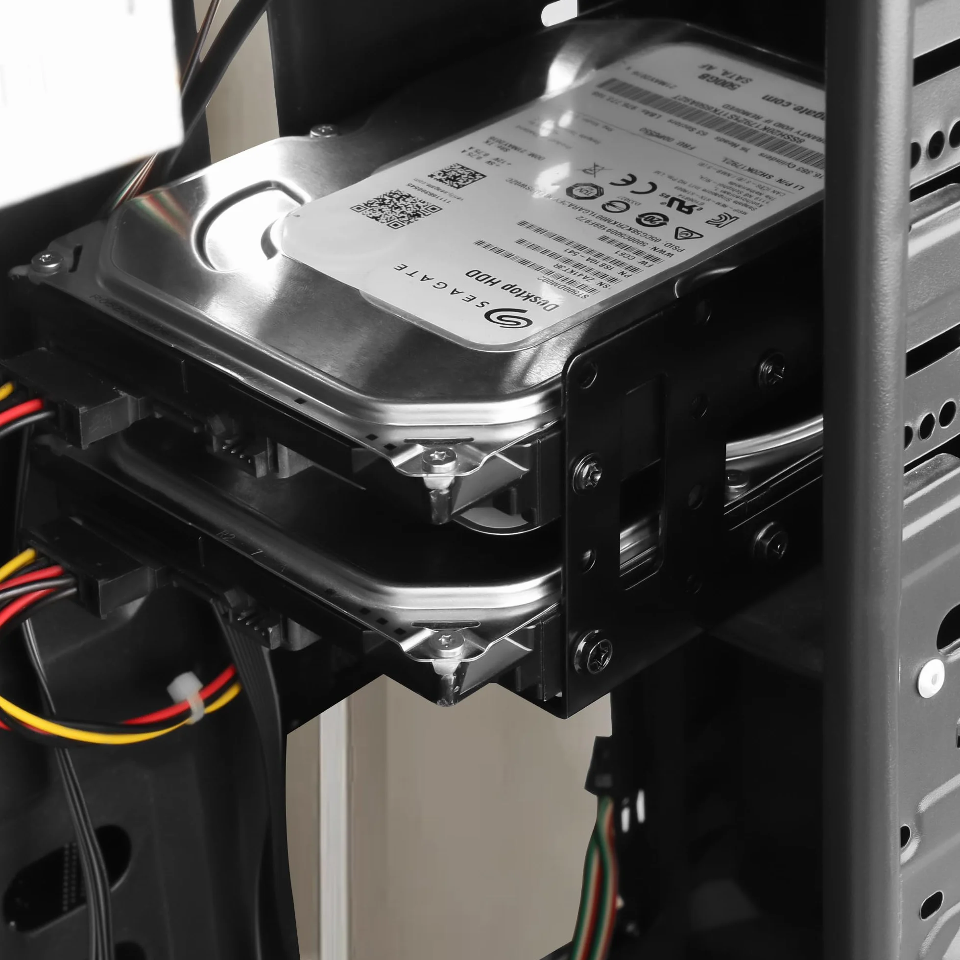 YAODHAOD Metalowy wspornik montażowy SSD, adapter dysku twardego 6.3 cm do 8.9 cm, wewnętrzny uchwyt montażowy dysku twardego (2 szt.)