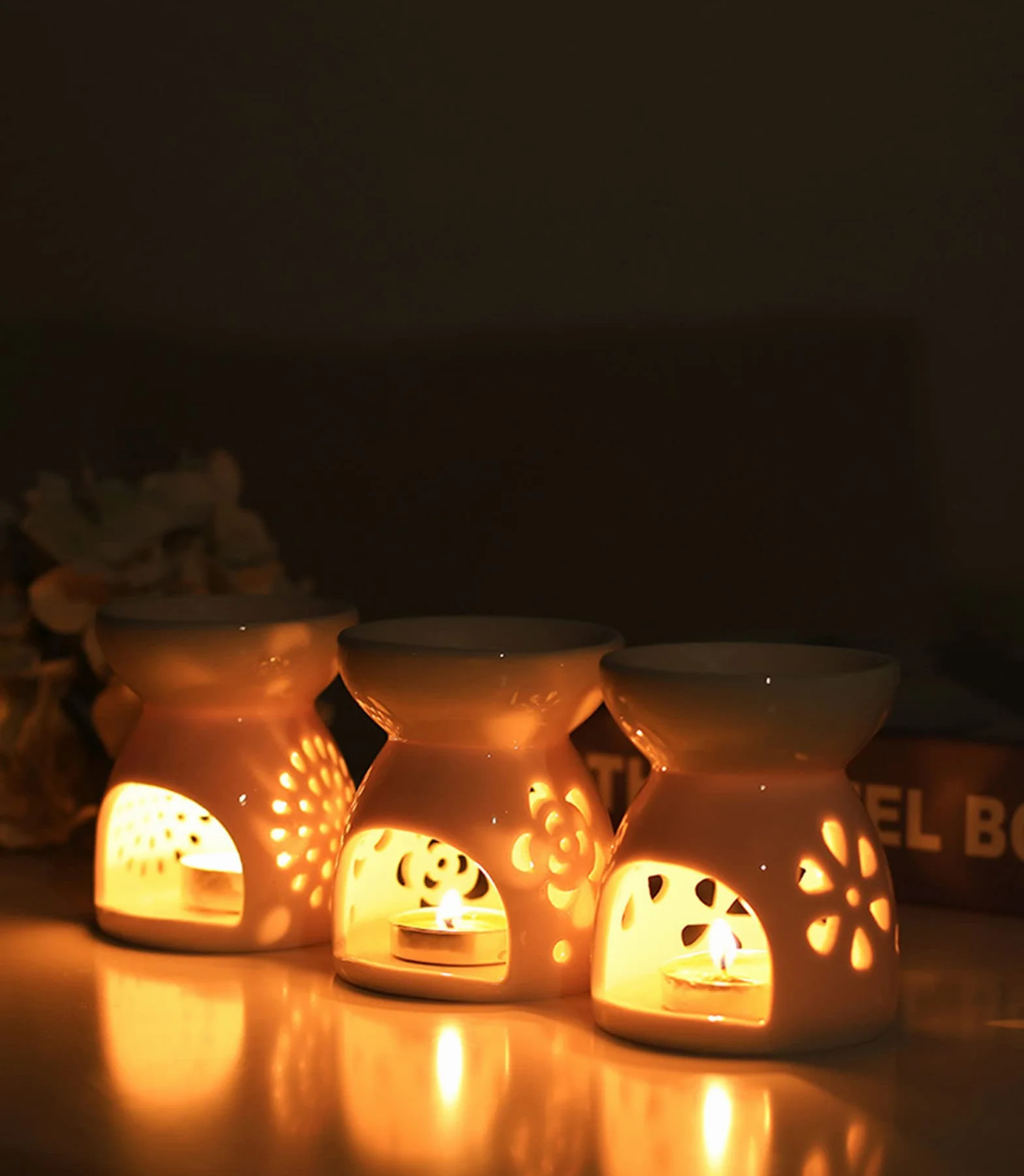 Ceramiczna lampa zapachowa do aromatu, palnik olejkowy ze świecznikiem, biały mały uchwyt na świecę