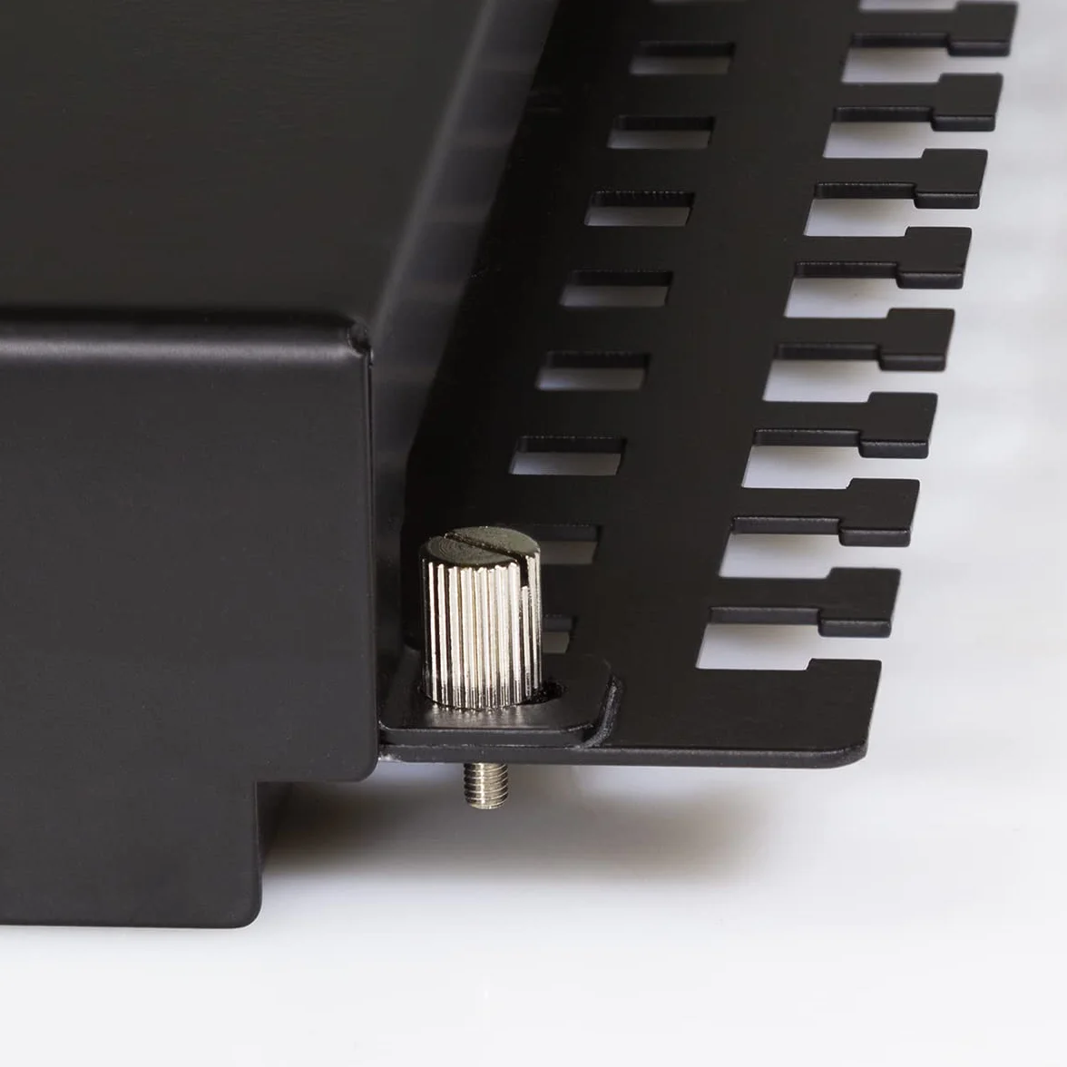 LogiLink Professional EconLine Cat.6 (250 MHz) panel krosowy - panel rozdzielczy, 19", STP (ekranowany) 16-portowy (RJ45), NP0057, czarny