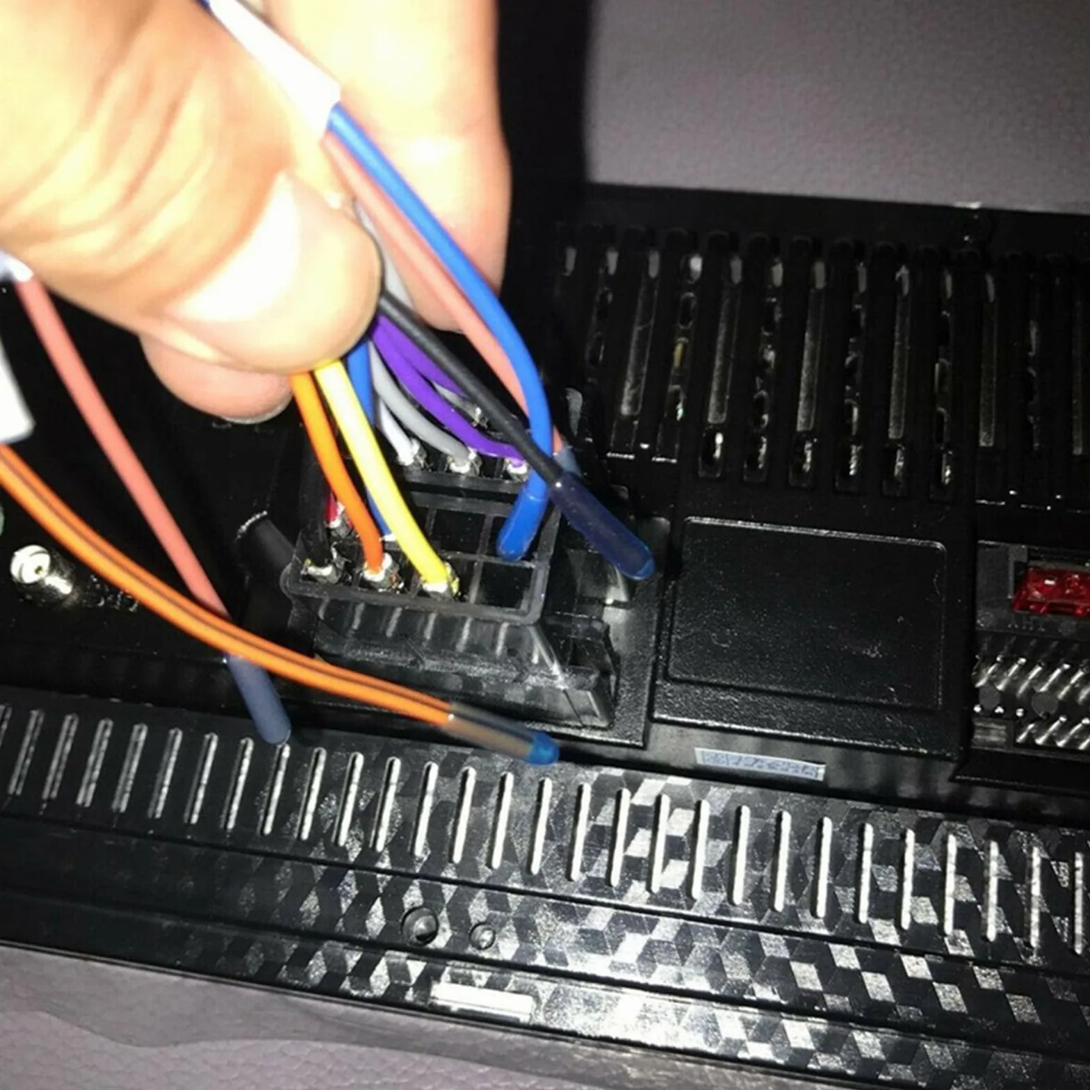 20-biegunowy adapter kablowy na ISO, standardowy adapter do wiązki kabli, adapter do radia samochodowego, 20-biegunowy adapter do radia samochodowego ISO, z przewodami sterującymi na kierownicy i