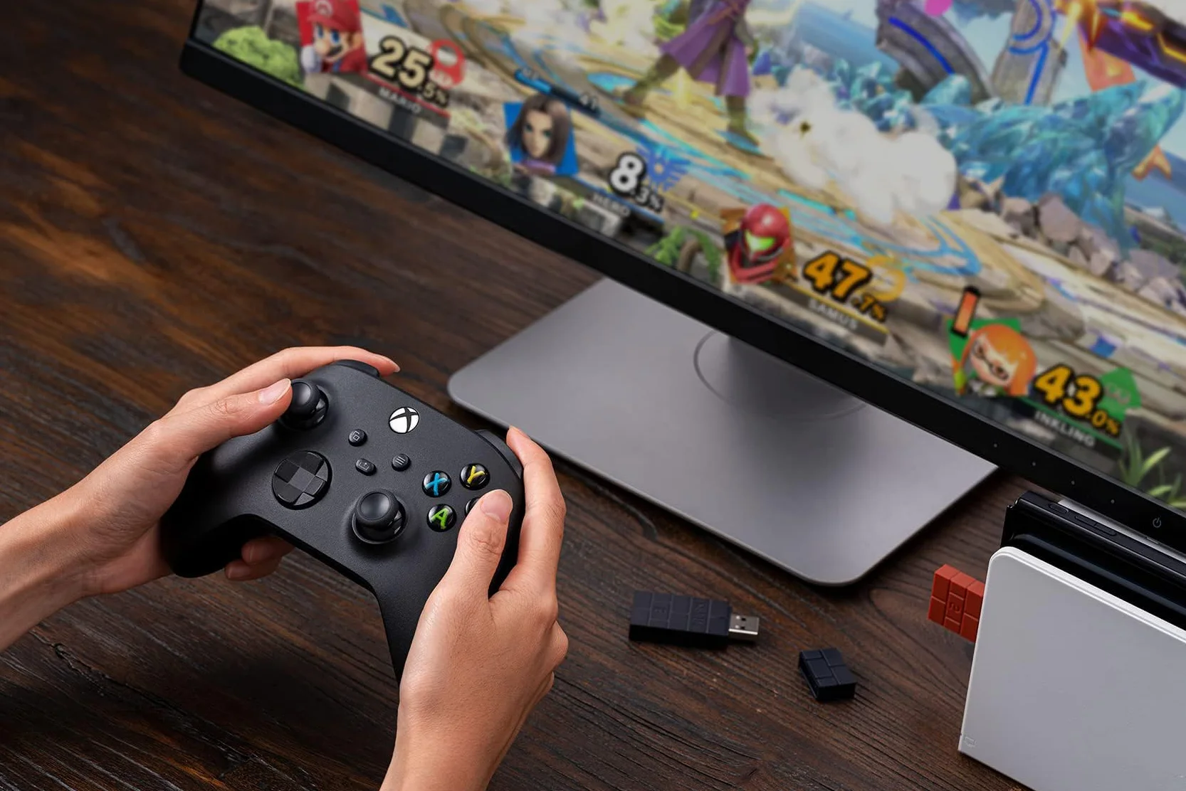 8Bitdo Bezprzewodowy Adapter USB 2, Adapter Kontrolerów Przełączników Bluetooth do Serii Xbox, Joycons, Switch Pro, PS5, PS4, PS4 Pro, PS3 on Switch, PC, Android, Raspberry Pi, Retrofreak (Brązowy)