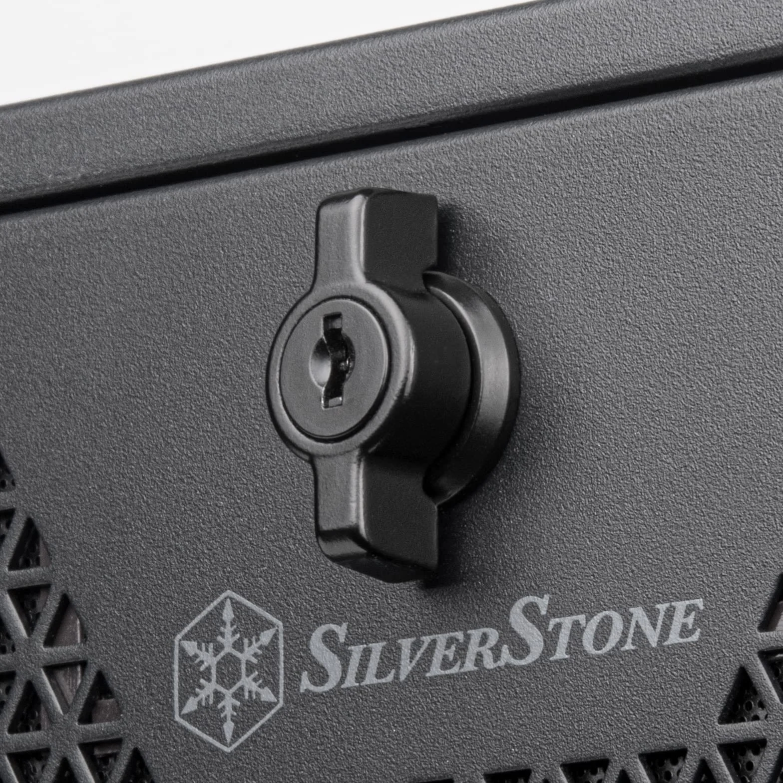 SilverStone Technology SST-RM44-4HE-obudowa do serwera rackmount z ulepszoną kompatybilnością chłodzenia cieczą, czarna