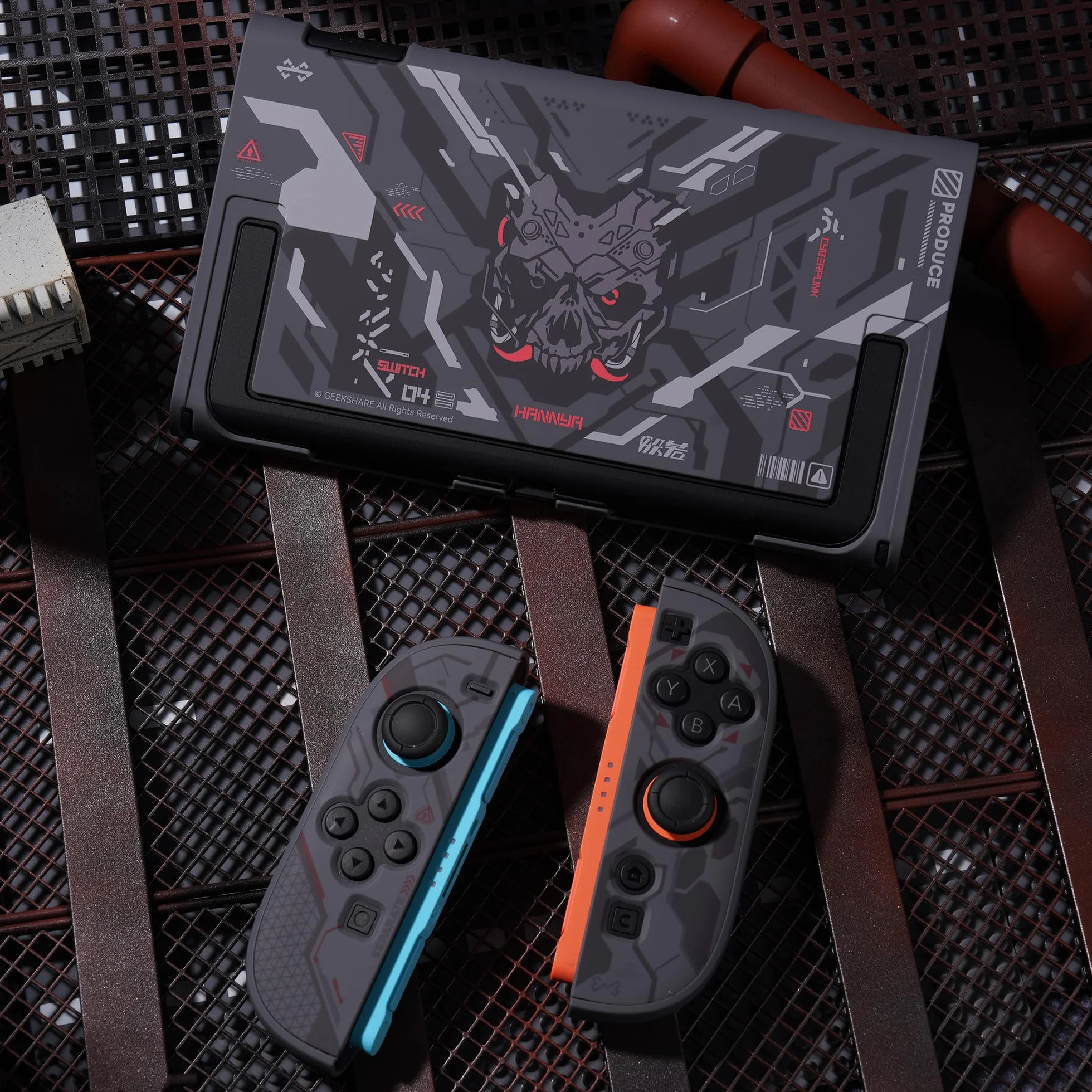 GeekShare Etui ochronne kompatybilne z Switch 2, dokowane etui z kreskówki, odporne na zarysowania i uderzenia – Cyber-Mech