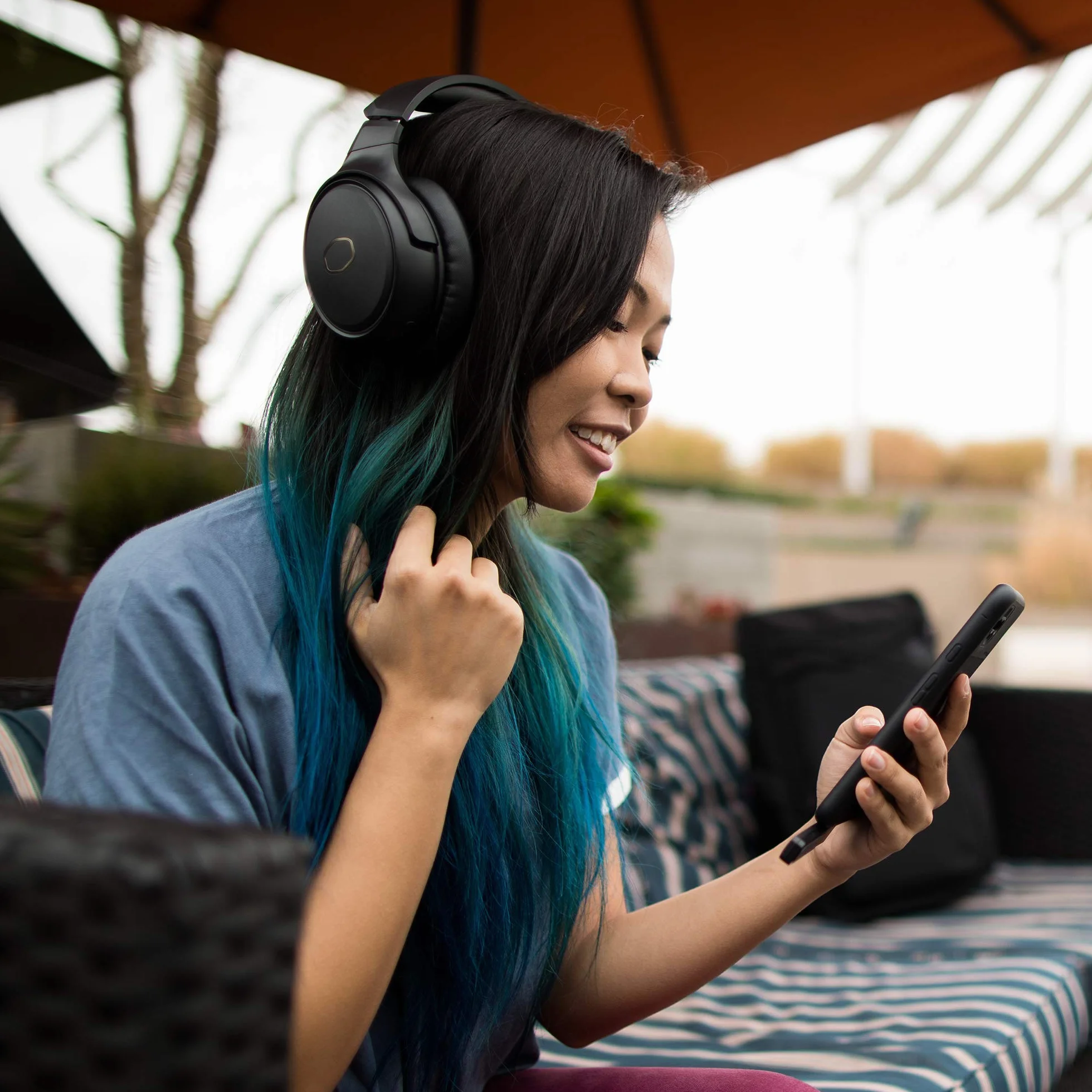 Cooler Master MH670 Wireless Gaming Headset with Virtual 7.1 Surround Sound - PC & Console Compatible with 50mm Neodymium Audio Drivers, Ultra-Clear Boom Mic and Portable Frame - USB Type A/C / 3.5mm