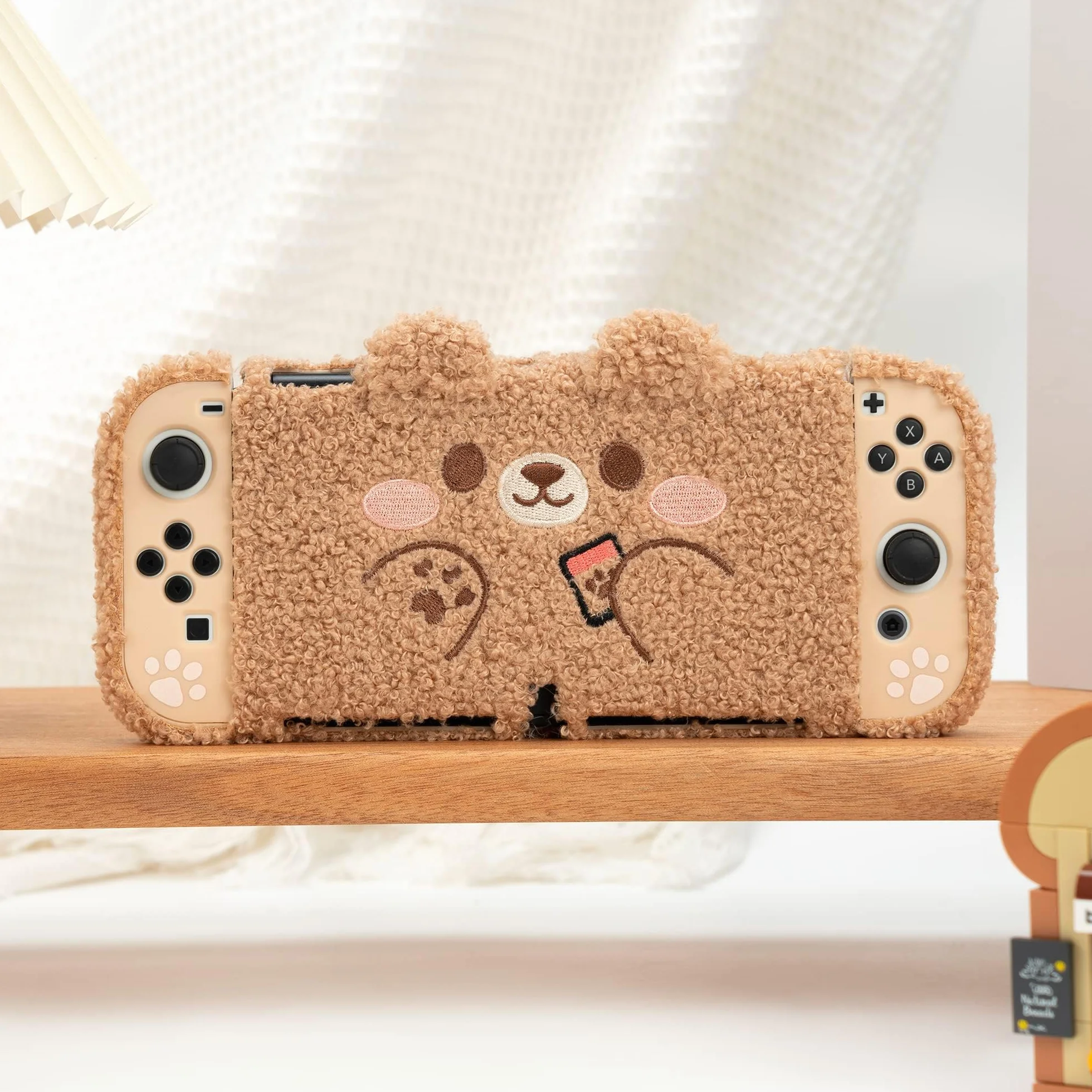 GeekShare Śliczne pluszowe etui ochronne kompatybilne z konsolą Switch OLED - amortyzujące wstrząsy i odporne na zarysowania etui do przełącznika OLED - pluszowy miś