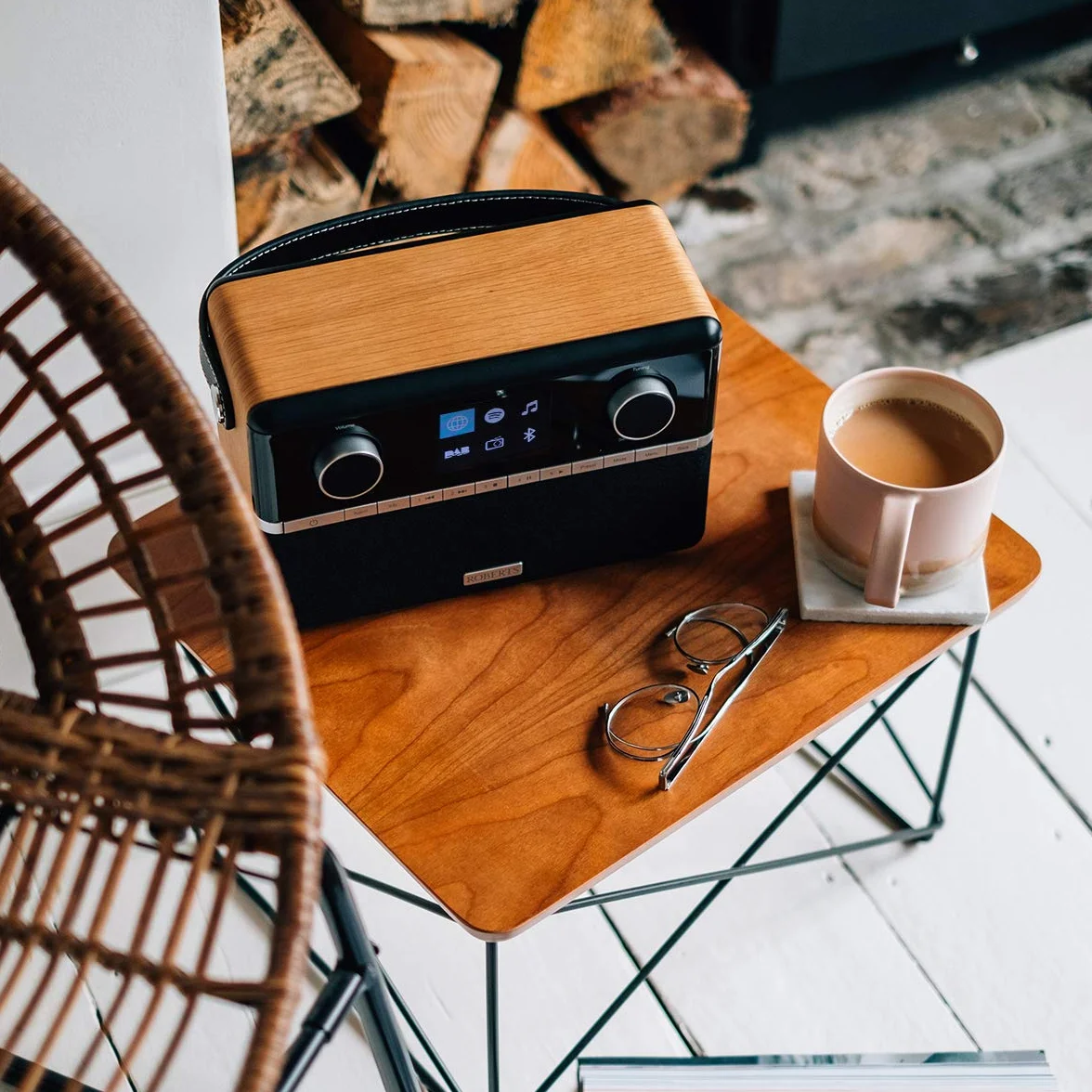 Roberts Stream 94 L Przenośne radio stereo, Dab+/FM/Bluetooth/WiFi, czarny i wiśniowy