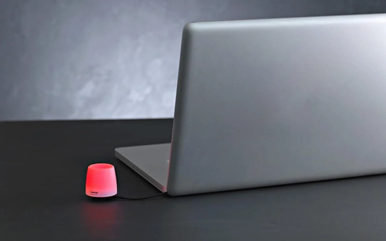 UC Omega Plus USB – Lampka LED Statusu z Uchwytem Magnetycznym do Biura i Pracy Zdalnej – Mniej Przerw, Lepsza Koncentracja – Kompatybilna z Microsoft Teams, Zoom, Webex