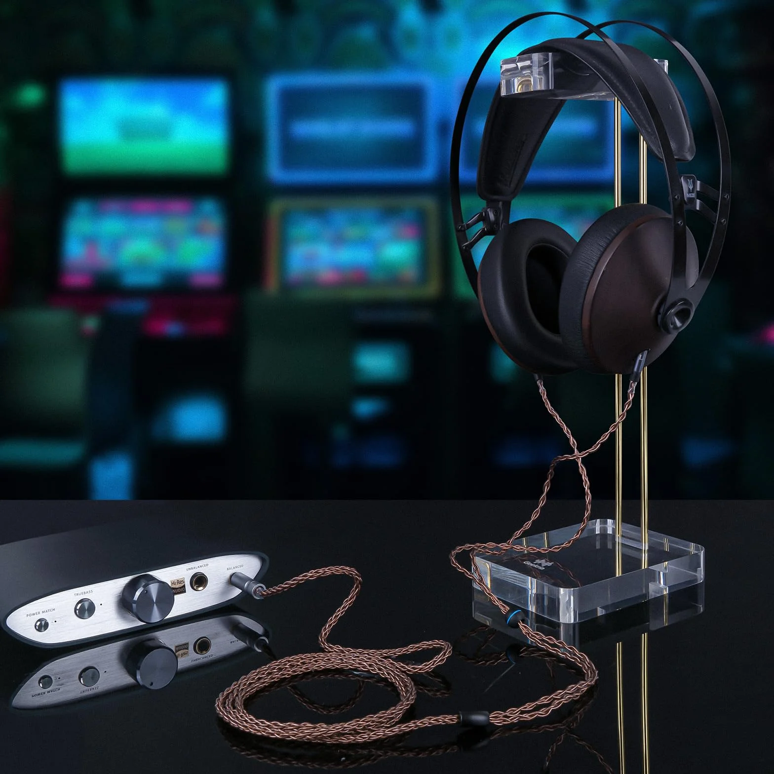 Geekria Apollo Wtykowy kabel audio z miedzi pojedynczego kryształu, kompatybilny z Meze Audio 99 Classics, 109 PRO, LIRIC 2, Strada, 4,4 mm na podwójne 3,5 mm (1,5 m)