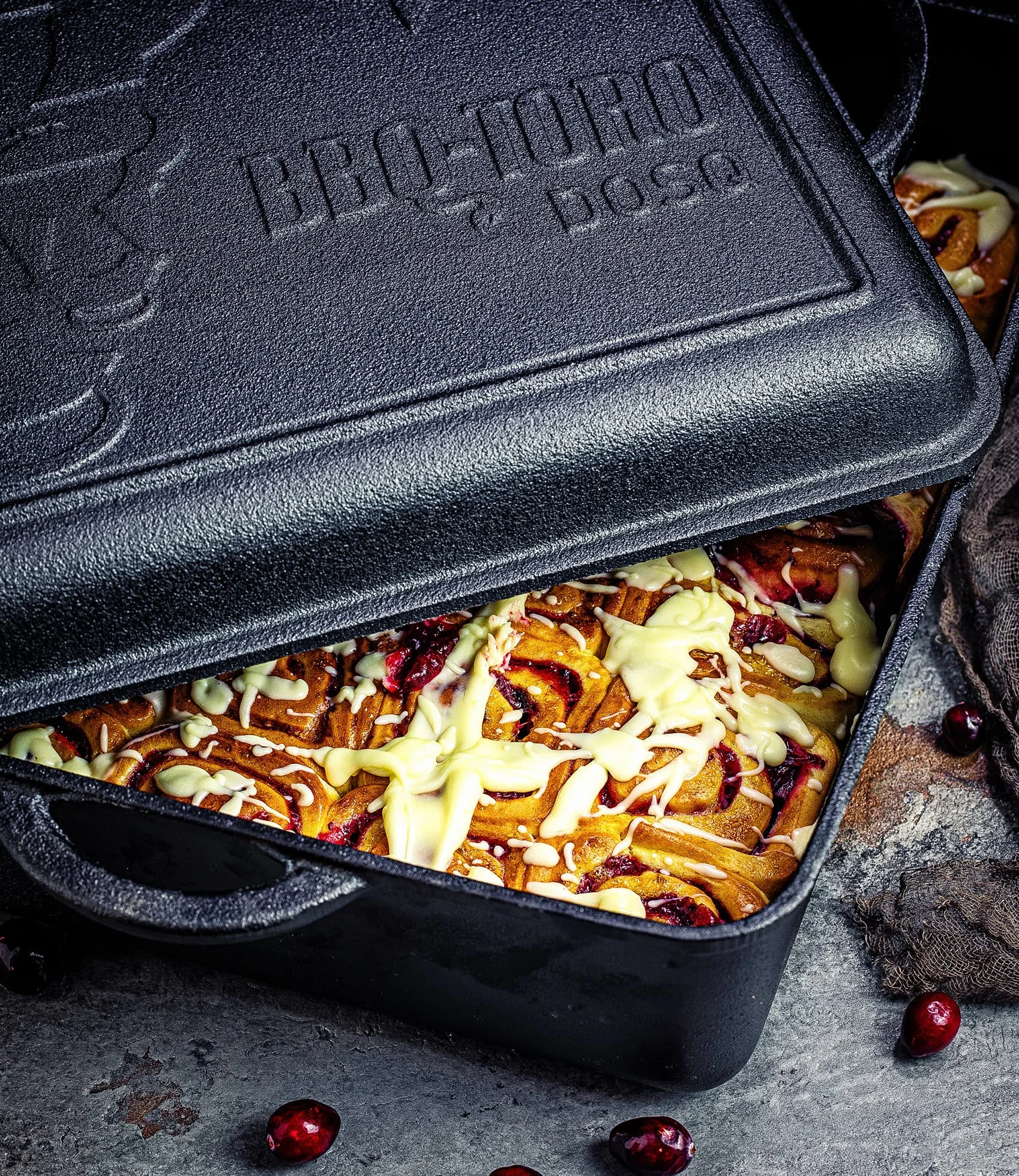 BBQ-Toro żeliwny garnek Dutch Oven 10,8 litra z pokrywką